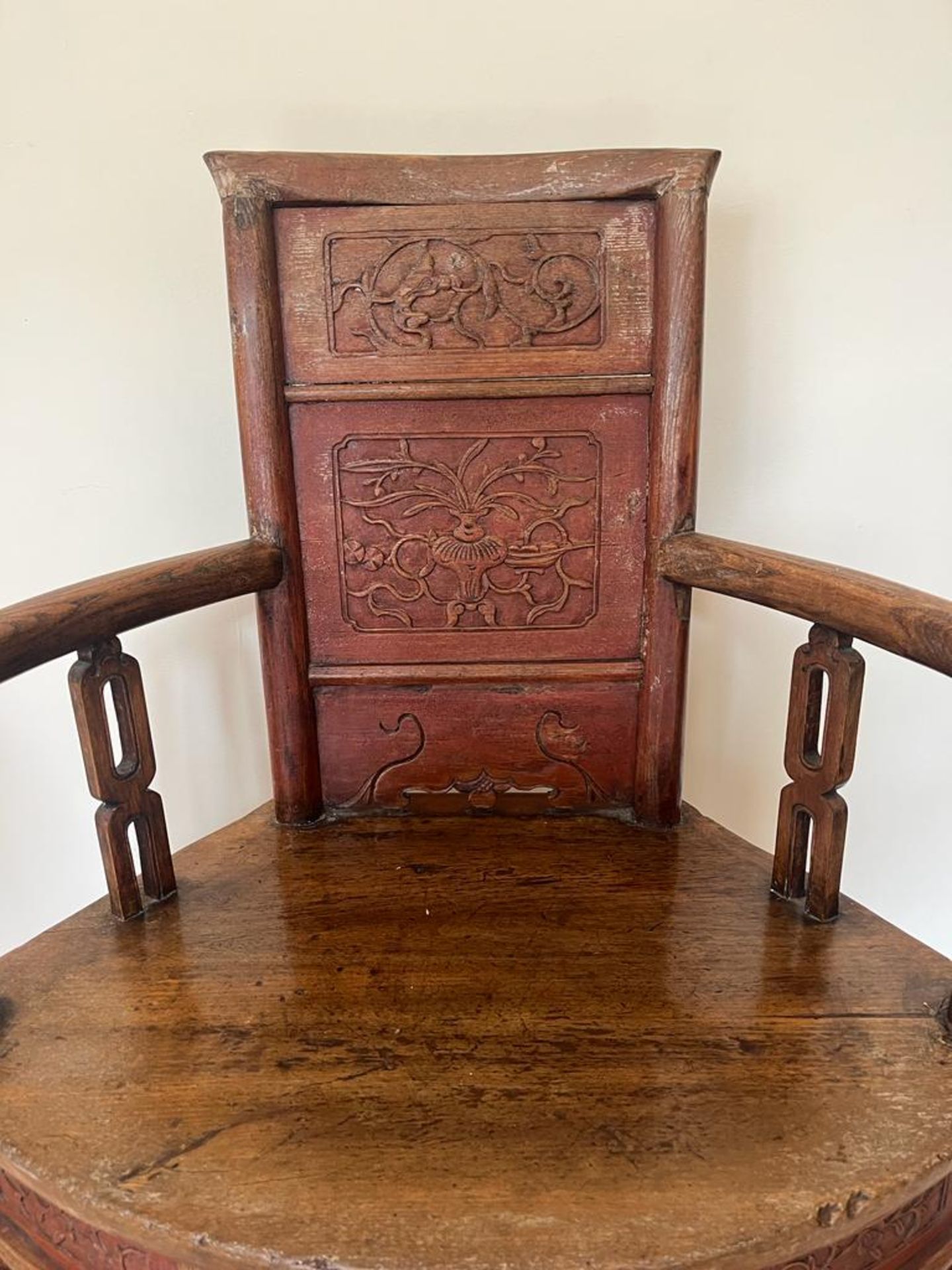 A VINTAGE CHINESE CARVED HARDWOOD CHILD'S ARMCHAIR WITH LOWER DRAWER TO SEAT, HEIGHT 80CM, WIDTH - Image 6 of 6