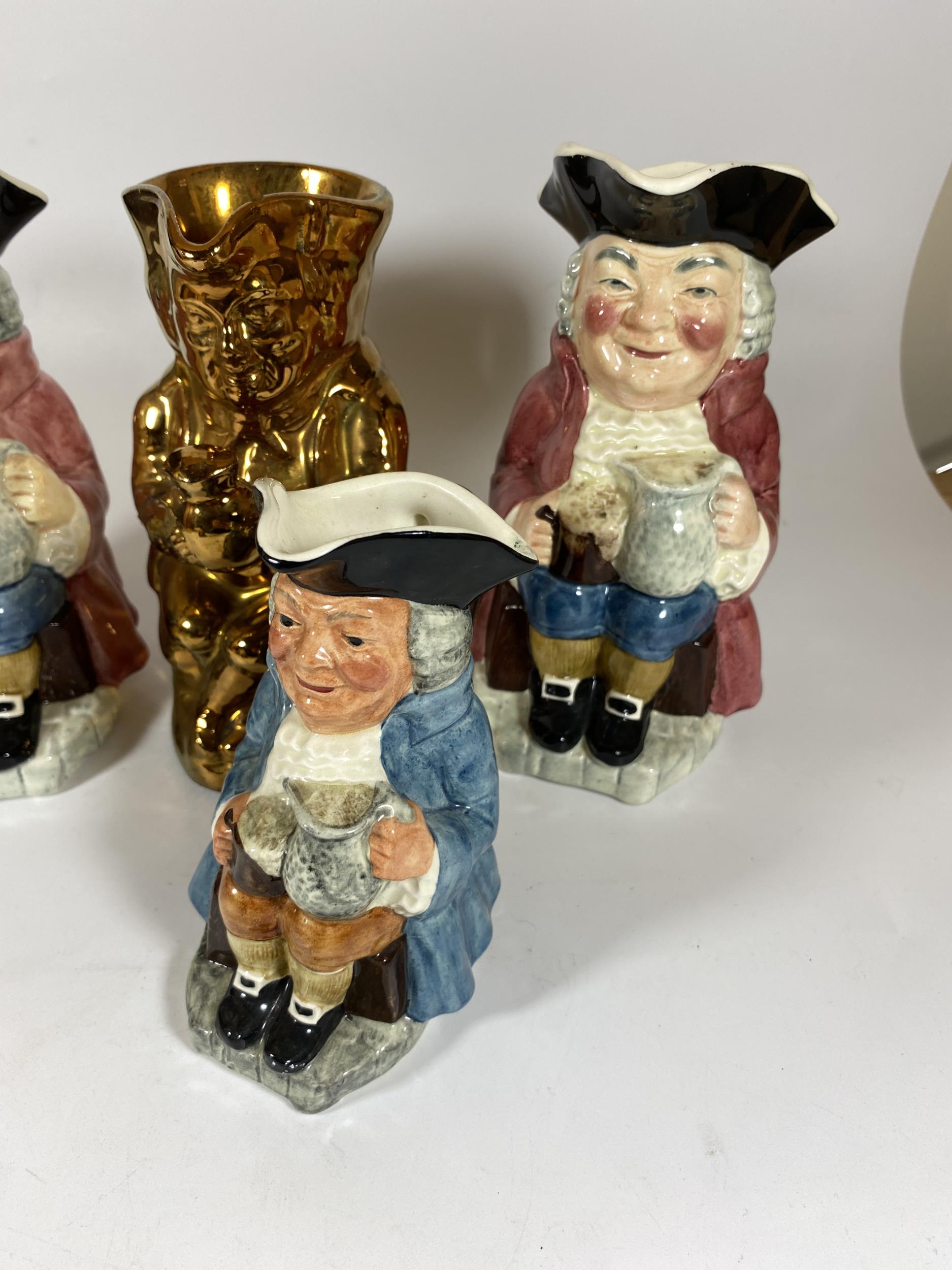 A GROUP OF FOUR VINTAGE TOBY JUGS TO INCLUDE A PAIR OF SYLVAC EXAMPLES - Image 3 of 4