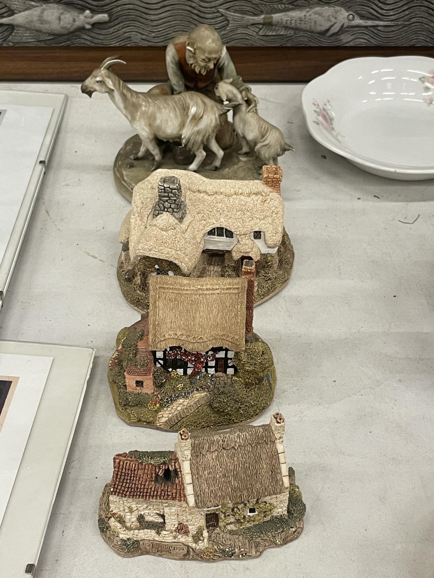 A GROUP OF LILLIPUT LANE HOUSES / COTTAGES AND ITALIAN FIGURE