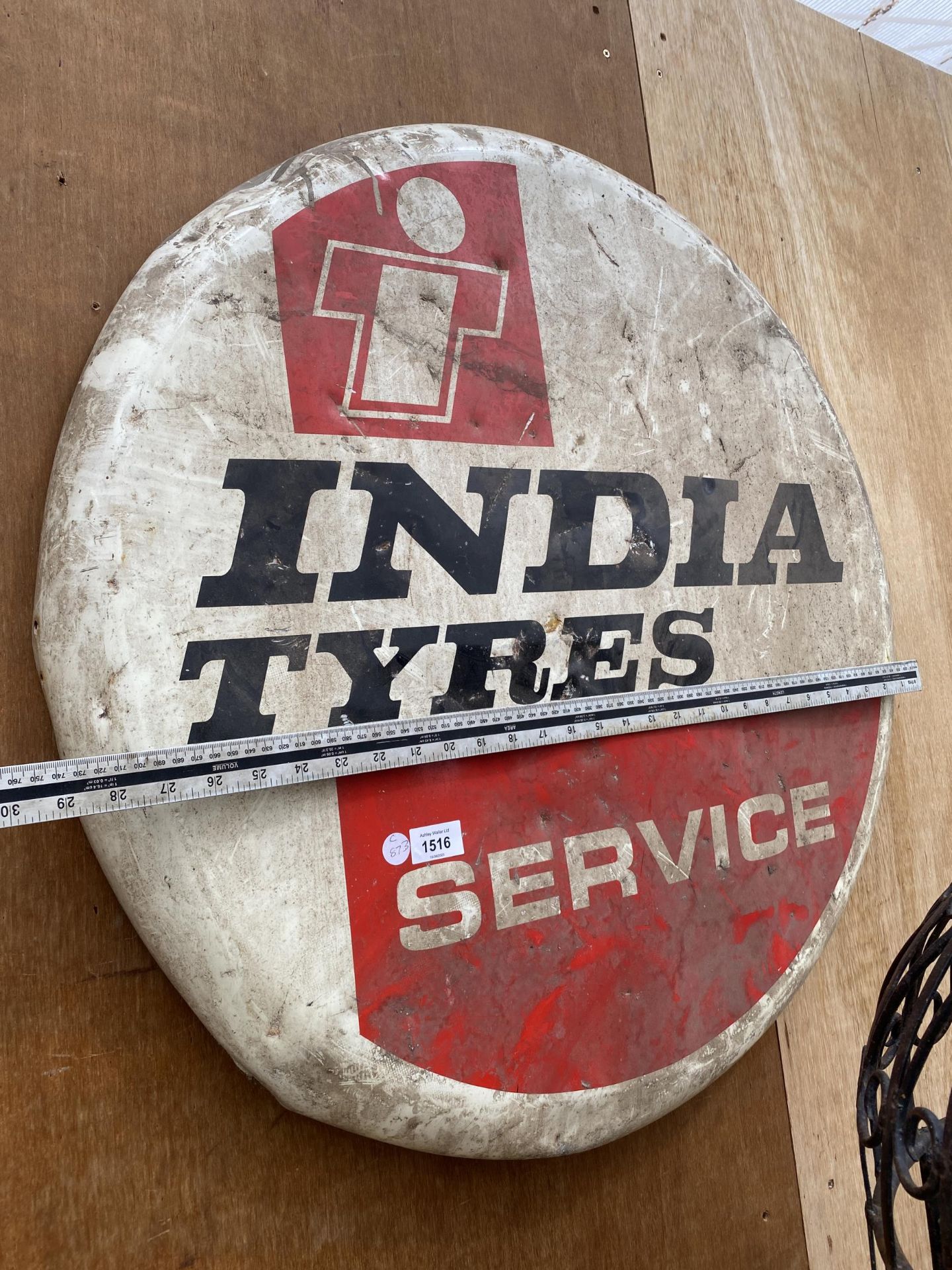 A METAL, BELIEVED ORIGINAL, INDIA TYRES SERVICE CIRCULAR SIGN, DIAMETER 75CM - Image 2 of 2