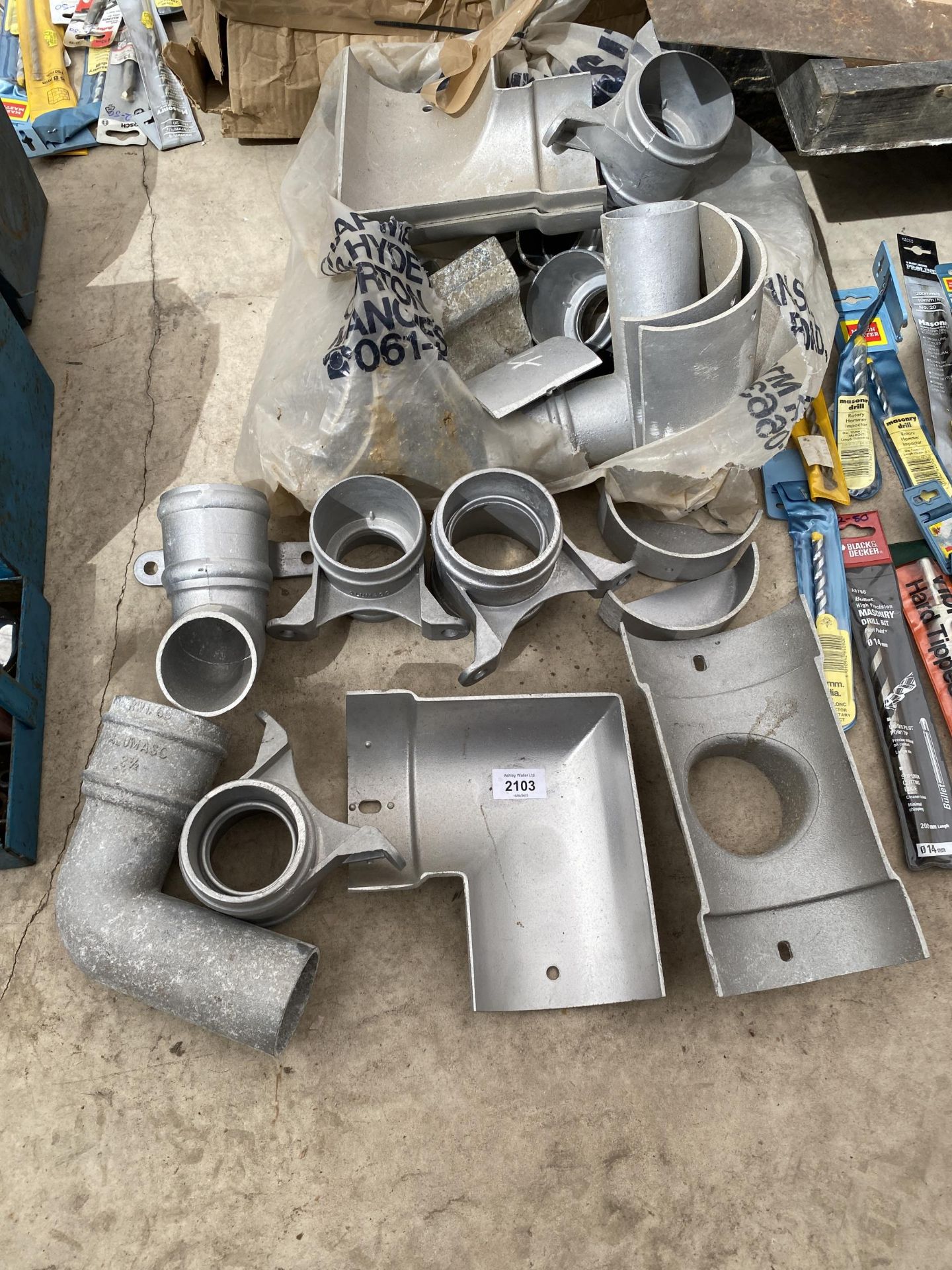 A QUANTITY OF CAST METAL GUTTER AND DRAINPIPE FITTINGS