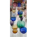 A QUANTITY OF COLOURED GLASSWARE TO INCLUDE CUT CRYSTAL