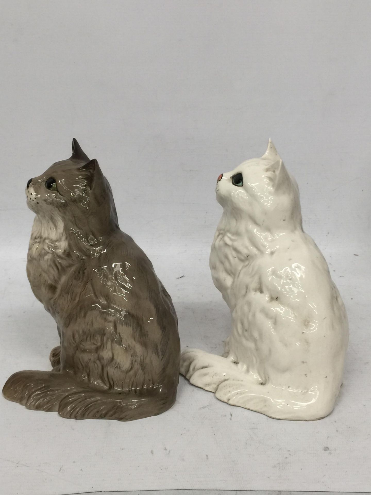 TWO BESWICK LARGE CAT MODELS - MODEL NO. 1867 - Bild 2 aus 4