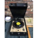 A VINTAGE DECCA WIND UP GRAMOPHONE