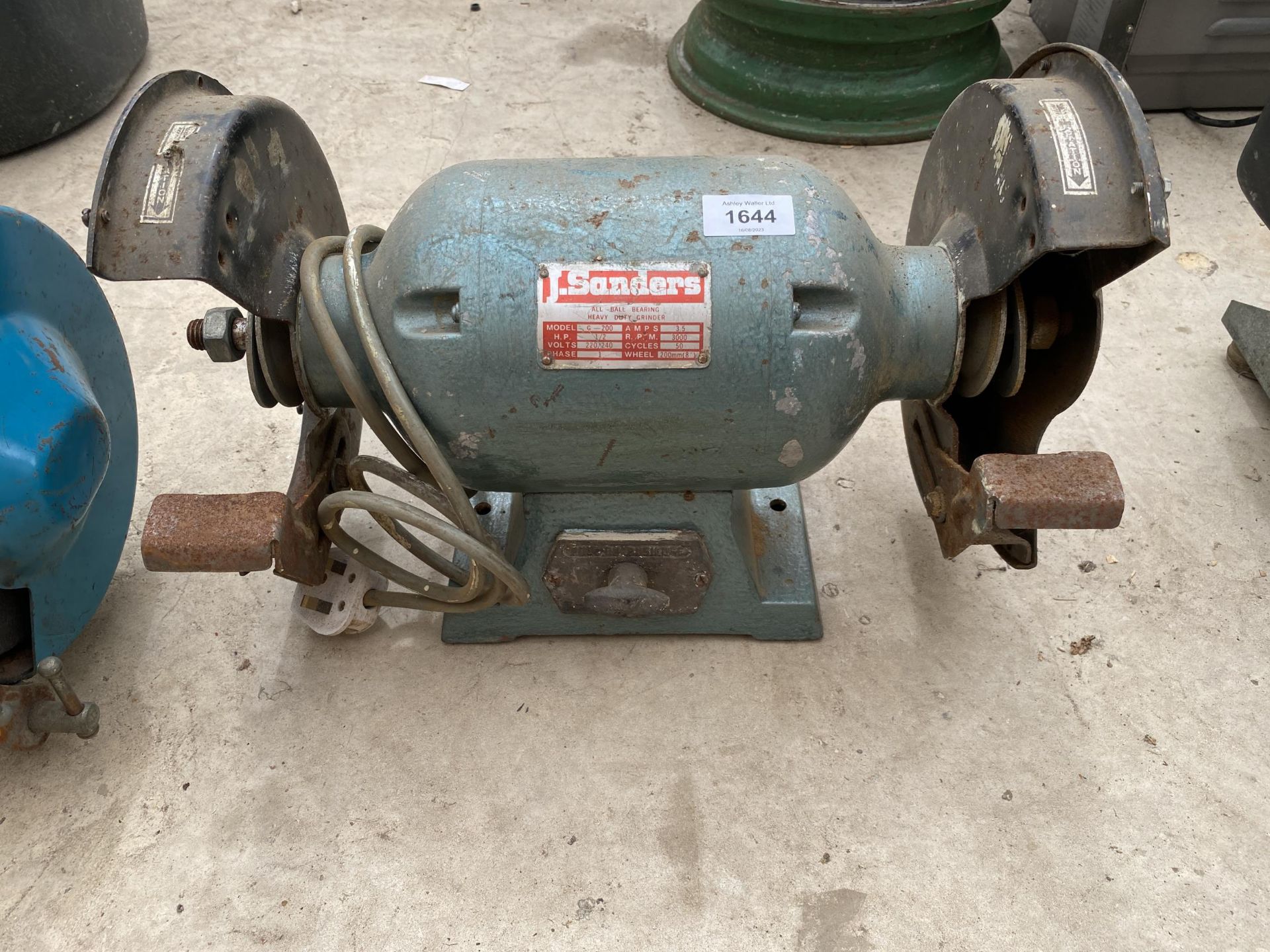 A SANDERS HEAVY DUTY GRINDER