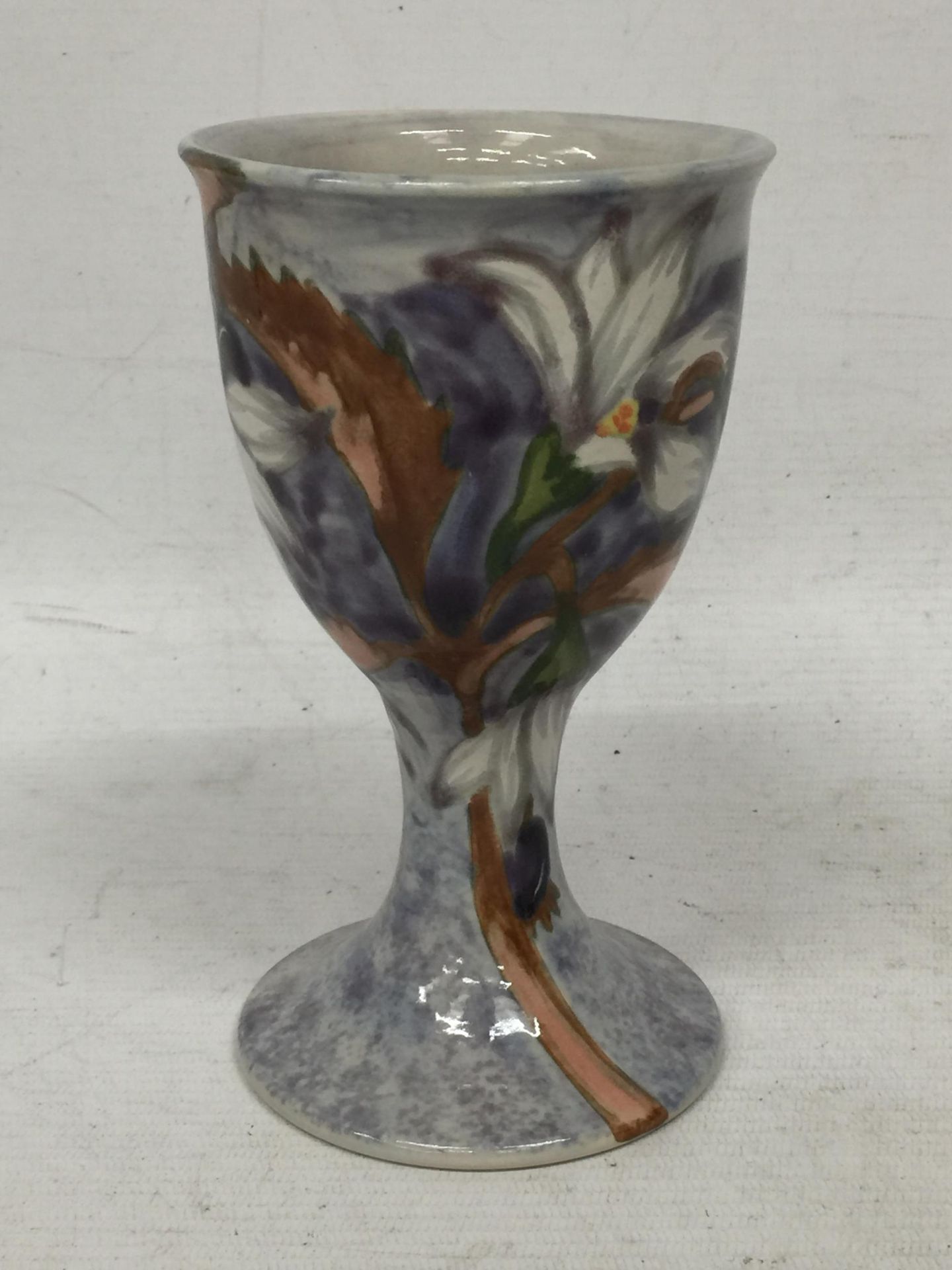 A COBRIDGE STONEWARE FLORAL GOBLET - Image 2 of 5