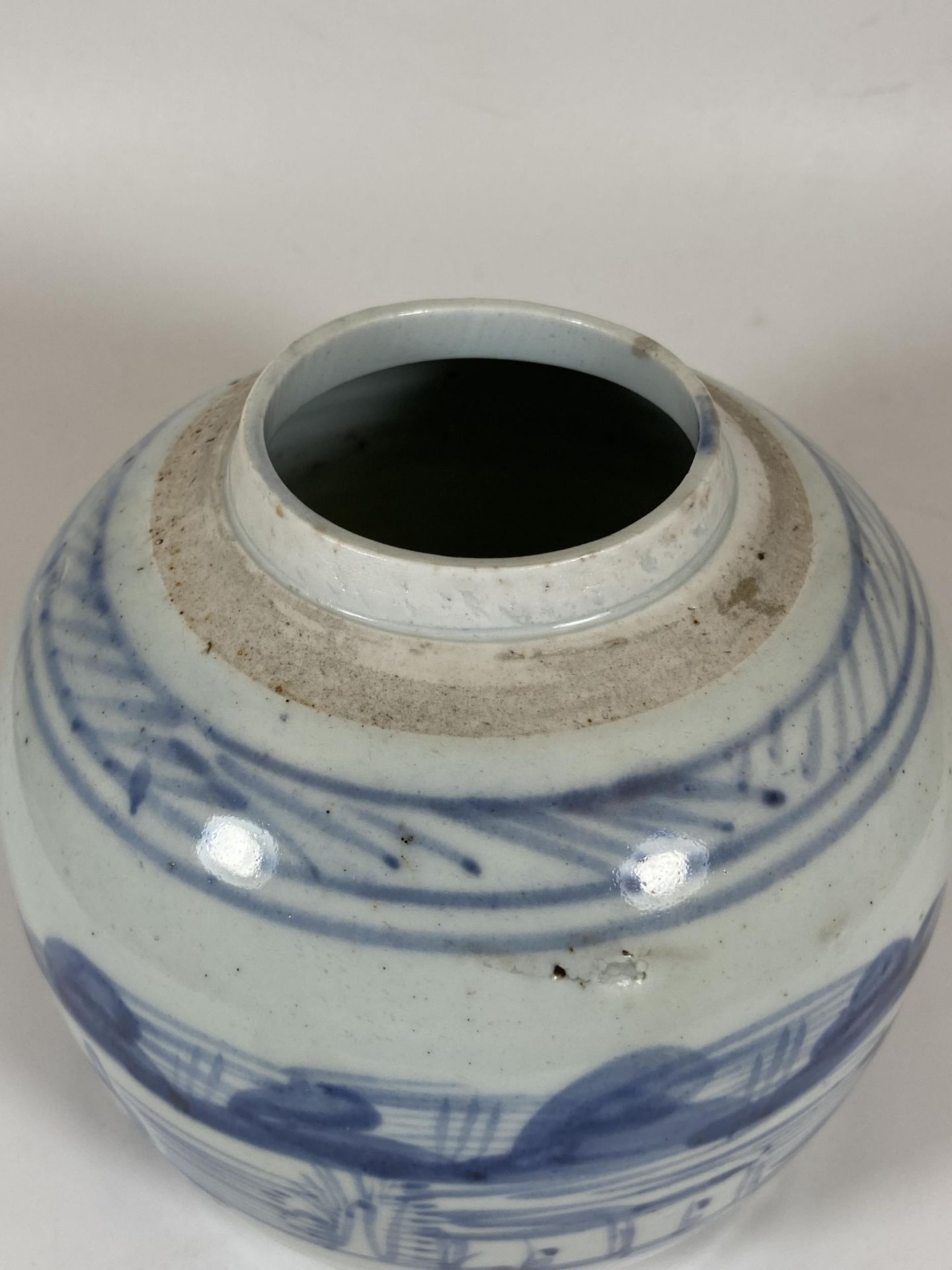 A 19TH CENTURY QING TEK SING STYLE CHINESE BLUE AND WHITE MARRIAGE / GINGER JAR, HEIGHT 16CM - Bild 2 aus 5