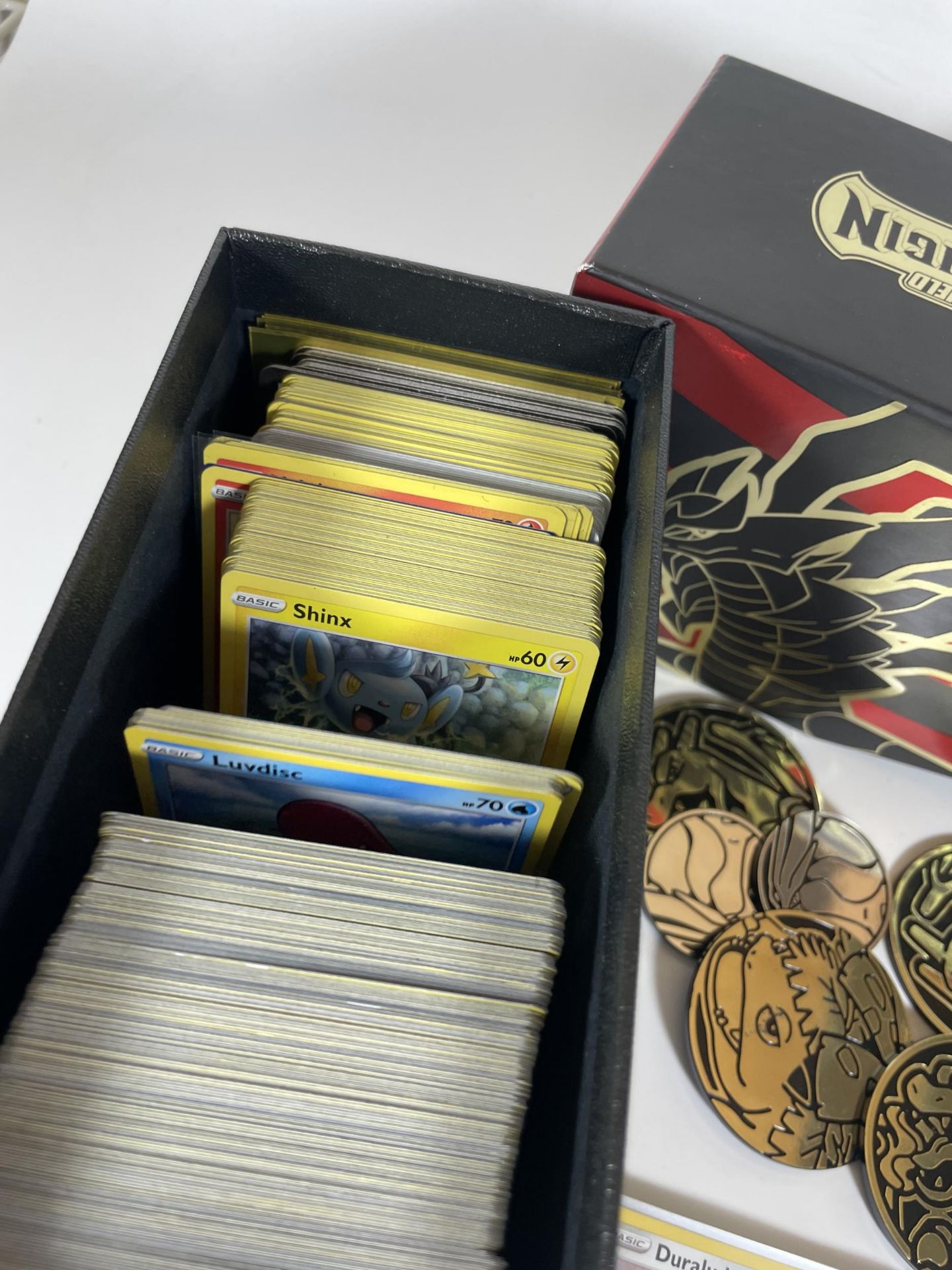 A POKEMON TRAINER BOX FULL OF ASSORTED CARDS, HOLOS, TOKENS ETC - Image 5 of 6
