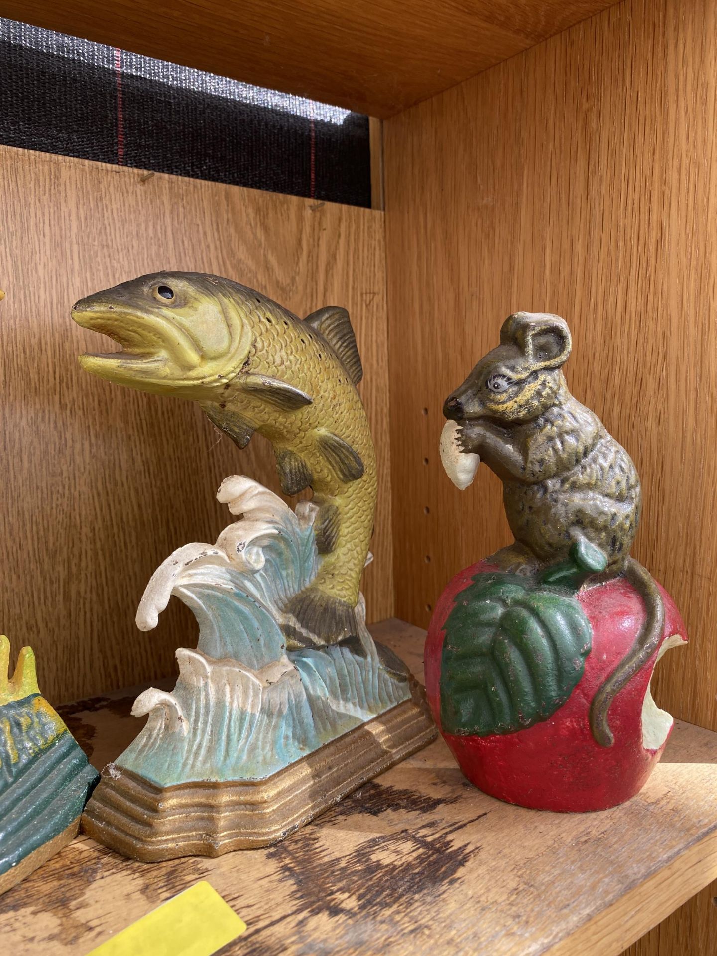A GROUP OF CAST ITEMS, TROUT AND PHEASANT DOOR STOPS ETC - Image 2 of 4
