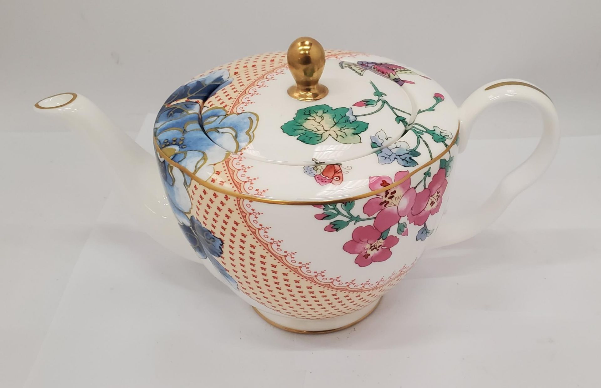 A BOXED WEDGWOOD TEAPOT BUTTERFLY BLOOM