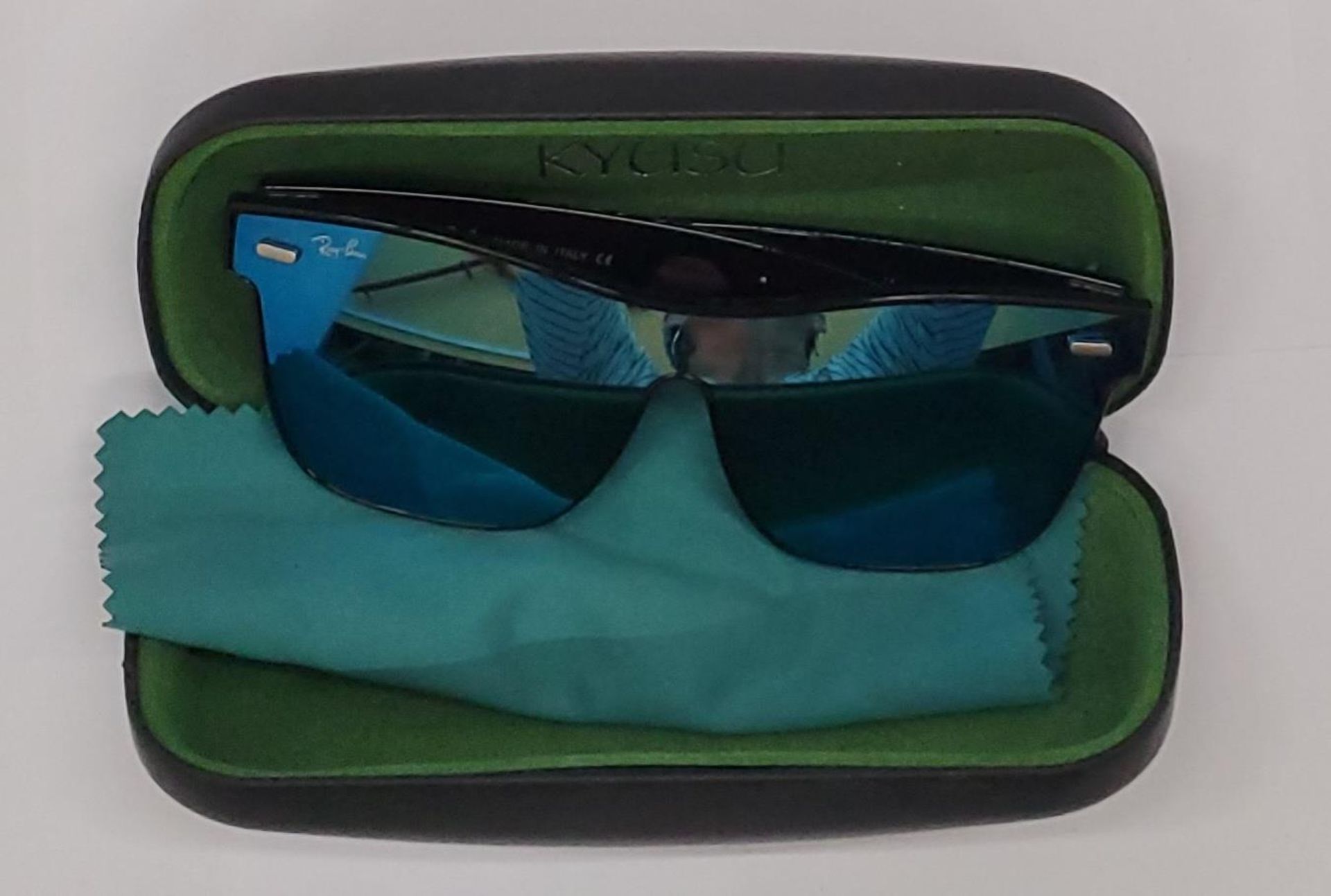 A PAIR OF SUNGLASSES MARKED 'RAY-BAN' IN A CASE - Image 2 of 2