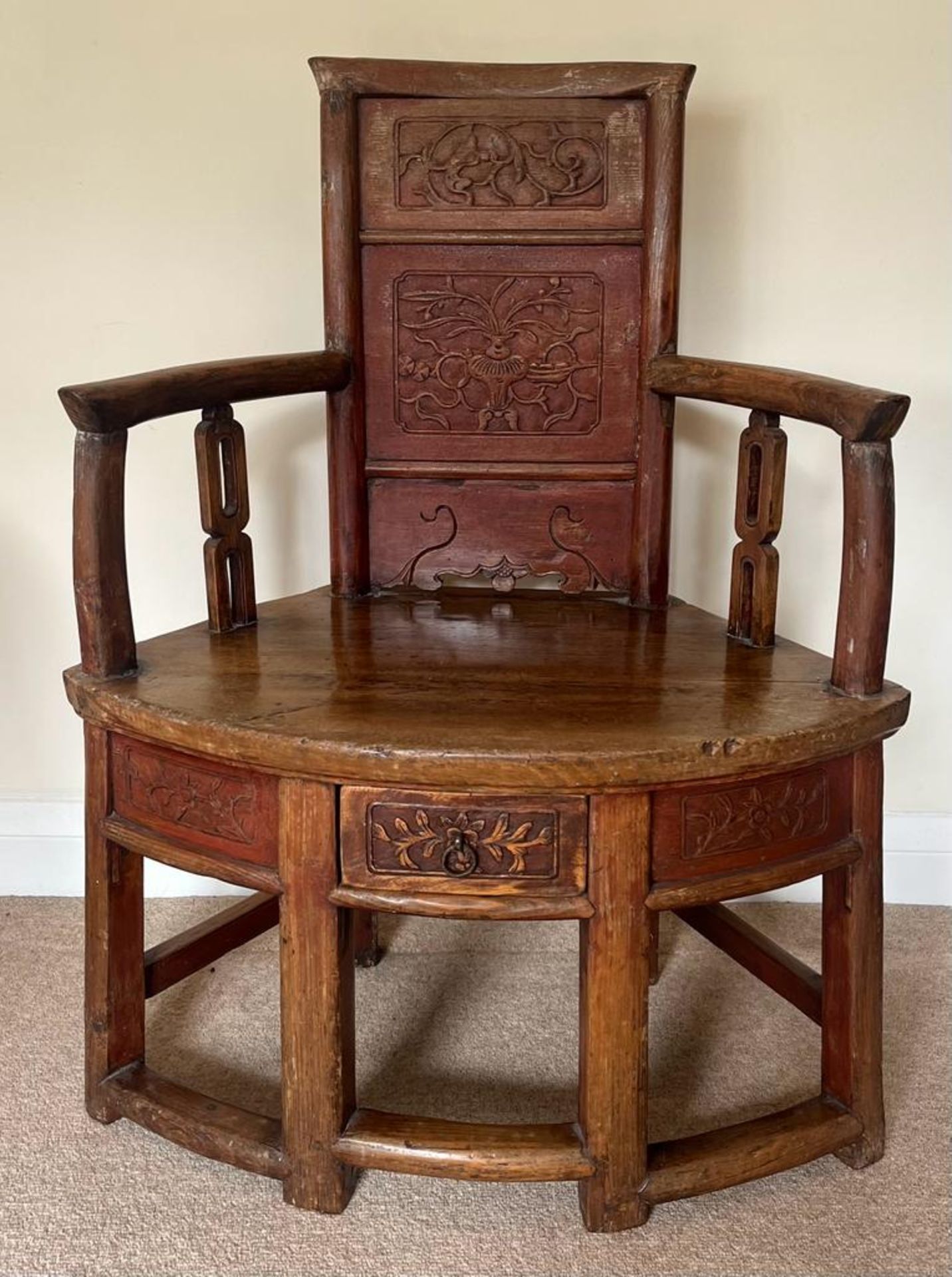 A VINTAGE CHINESE CARVED HARDWOOD CHILD'S ARMCHAIR WITH LOWER DRAWER TO SEAT, HEIGHT 80CM, WIDTH