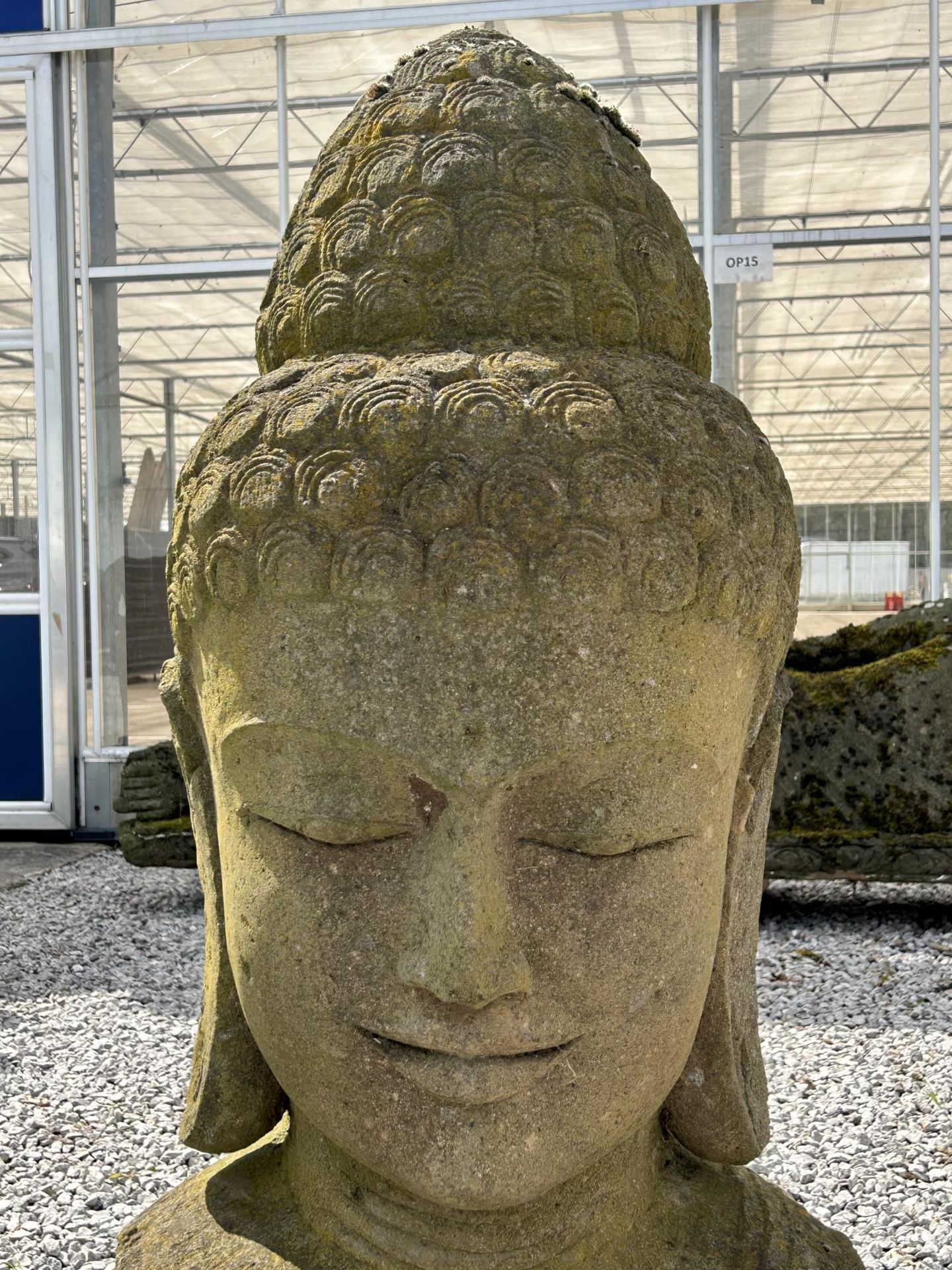 A LARGE RECONSTITUTED STONE BUDDHIST DIETY FIGURE - HEIGHT 150 CM, DEPTH 50 CM - Image 2 of 6