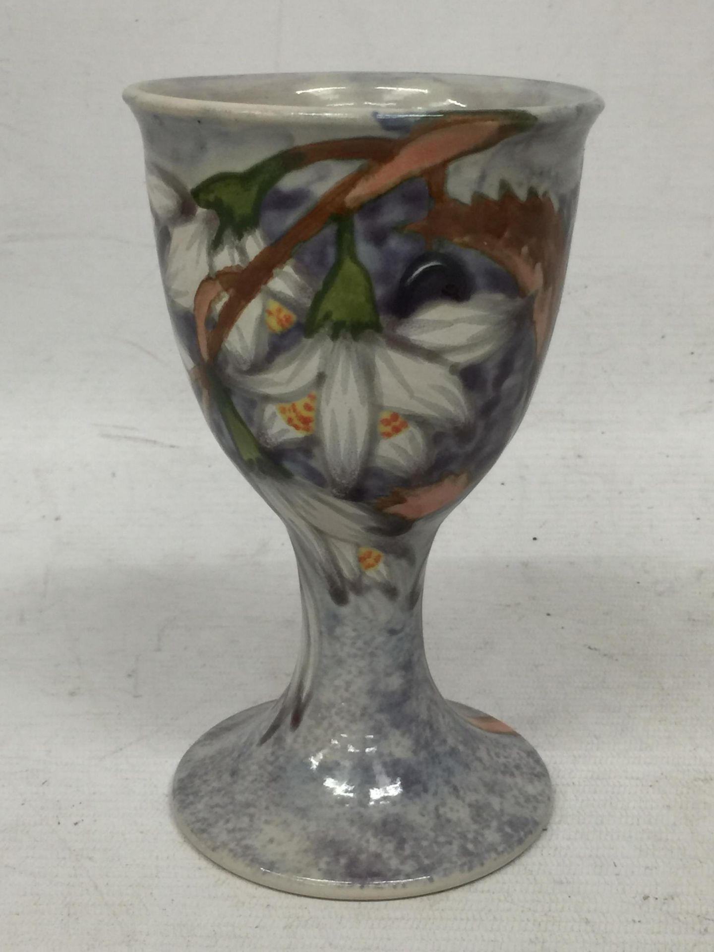 A COBRIDGE STONEWARE FLORAL GOBLET - Image 3 of 5