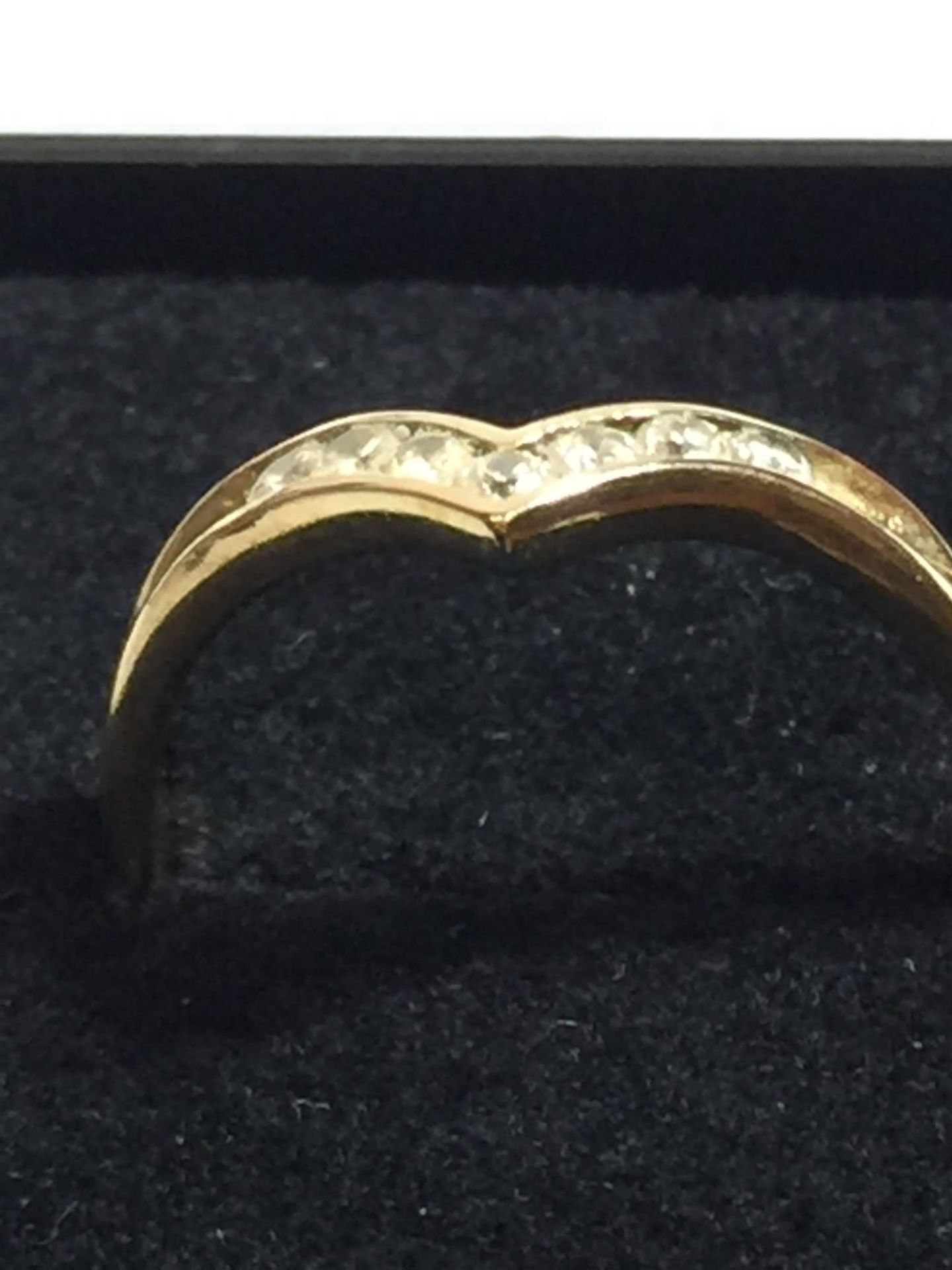 A 9CT GOLD WISHBONE RING WITH 7 DIAMONDS, WEIGHT 2G, SIZE Q - Image 2 of 3