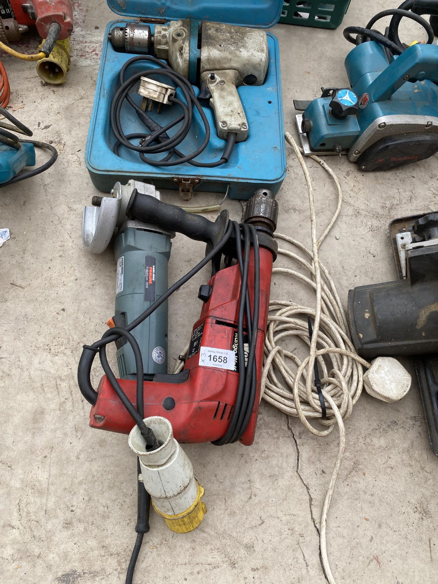 THREE ASSORTED POWER TOOLS, BLACK AND DECKER GRINDER ETC
