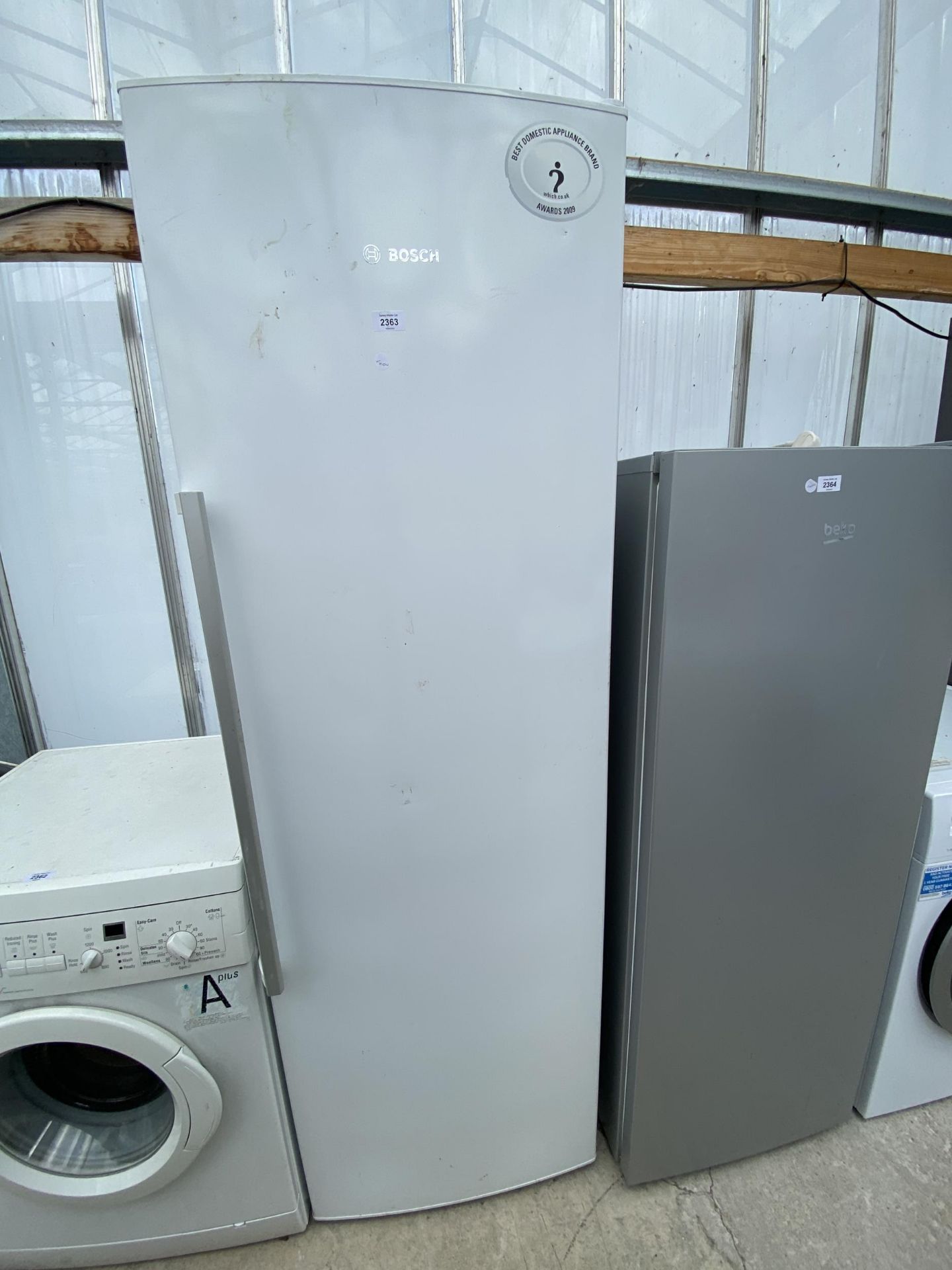 A TALL WHITE BOSCH FROST FREE FREEZER