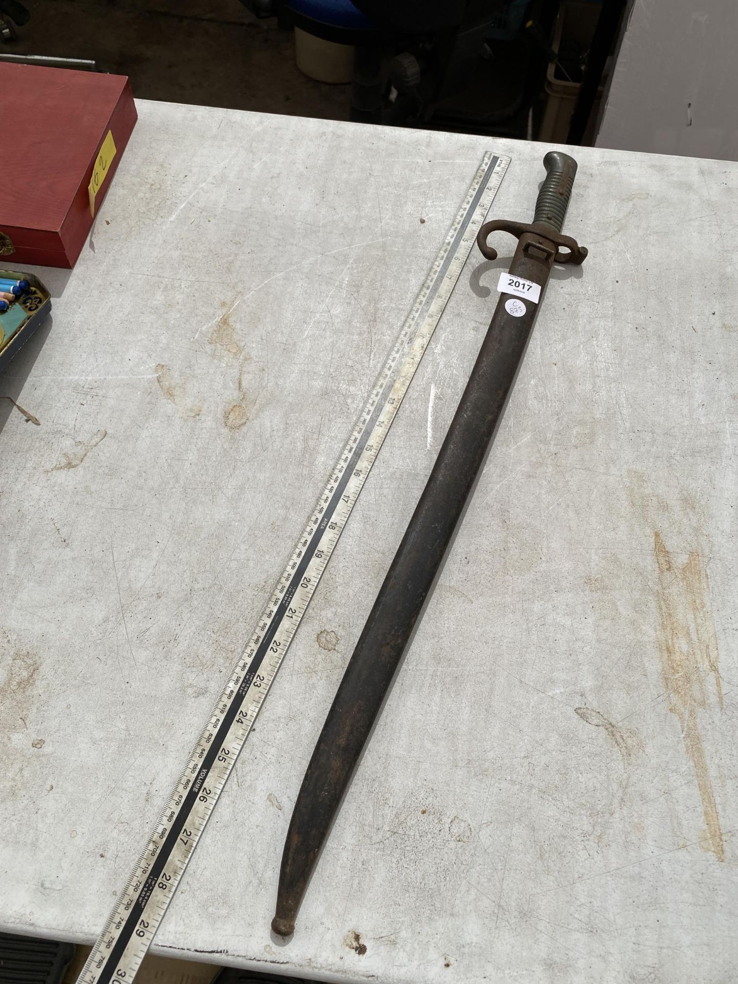 A VINTAGE CHASSE POT BAYONET AND SCABBARD