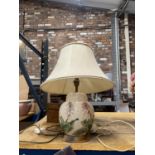 A COBRIDGE CERAMIC TABLE LAMP WITH SHADE