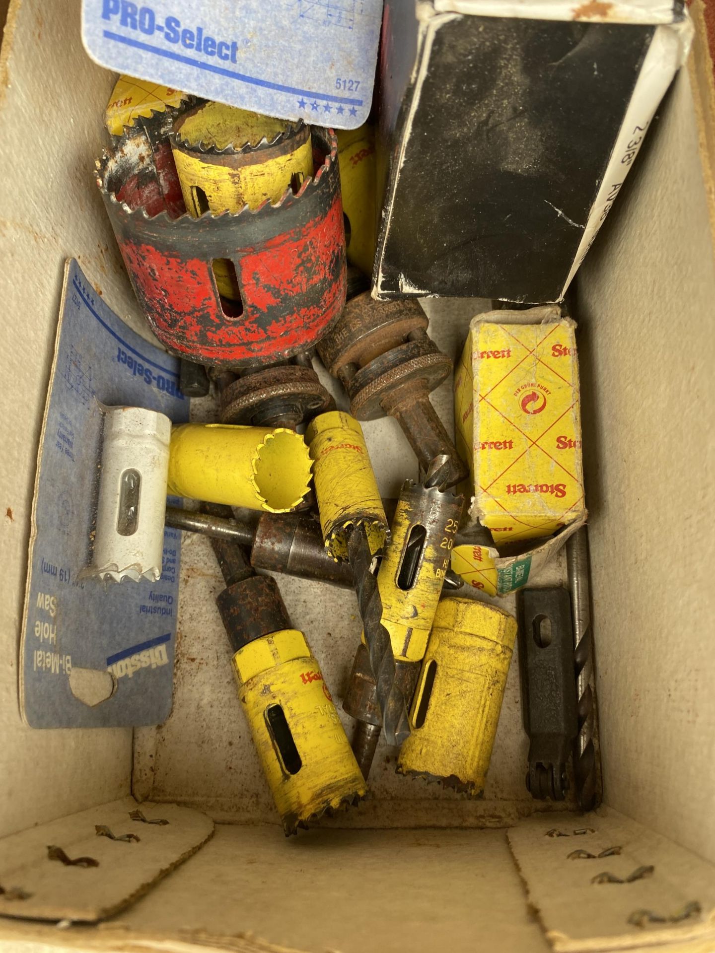 A BOX OF HOLE SAW TOOL ATTACHMENTS - Image 3 of 3