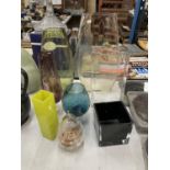 A QUANTITY OF GLASSWARE TO INCLUDE VASES, A PEAR TRINKET BOX, ETC