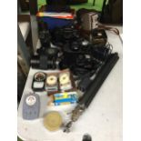 A COLLECTION OF VINTAGE CAMERAS, KODAK BROWNIE, KONICA, OLYMPUS ETC