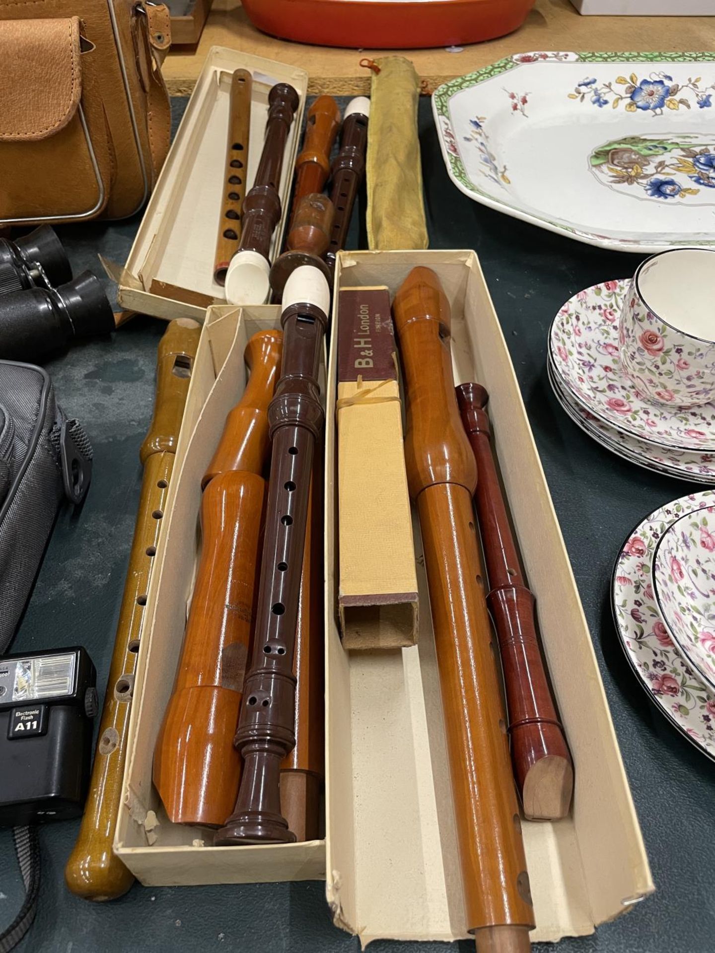 A QUANTITY OF RECORDERS TO INCLUDE DESCANT AND TWO TREBLES