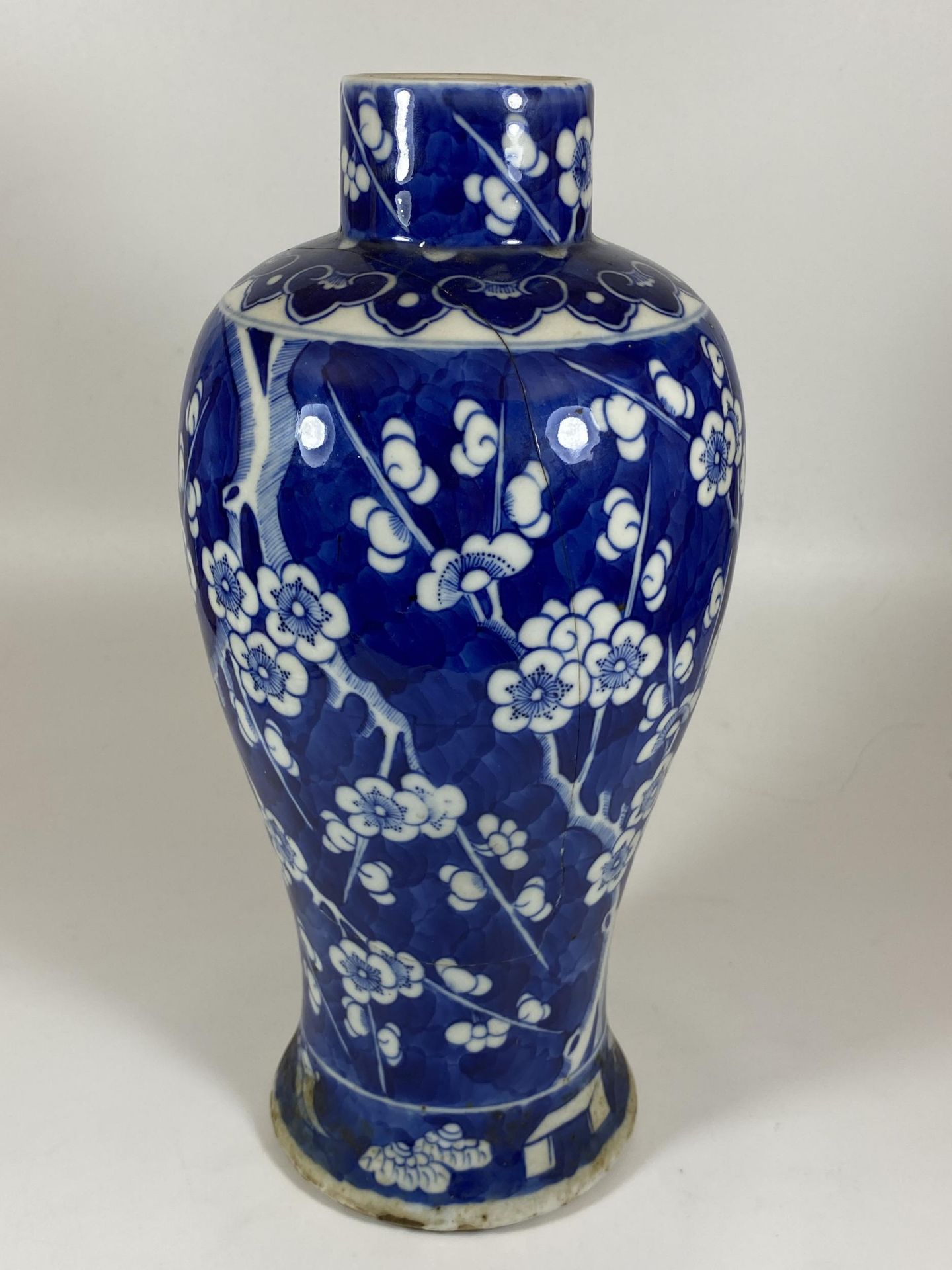 A LARGE LATE 19TH CENTURY CHINESE QING BLUE AND WHITE PRUNUS BLOSSOM BALUSTER FORM VASE, FOUR - Image 5 of 7