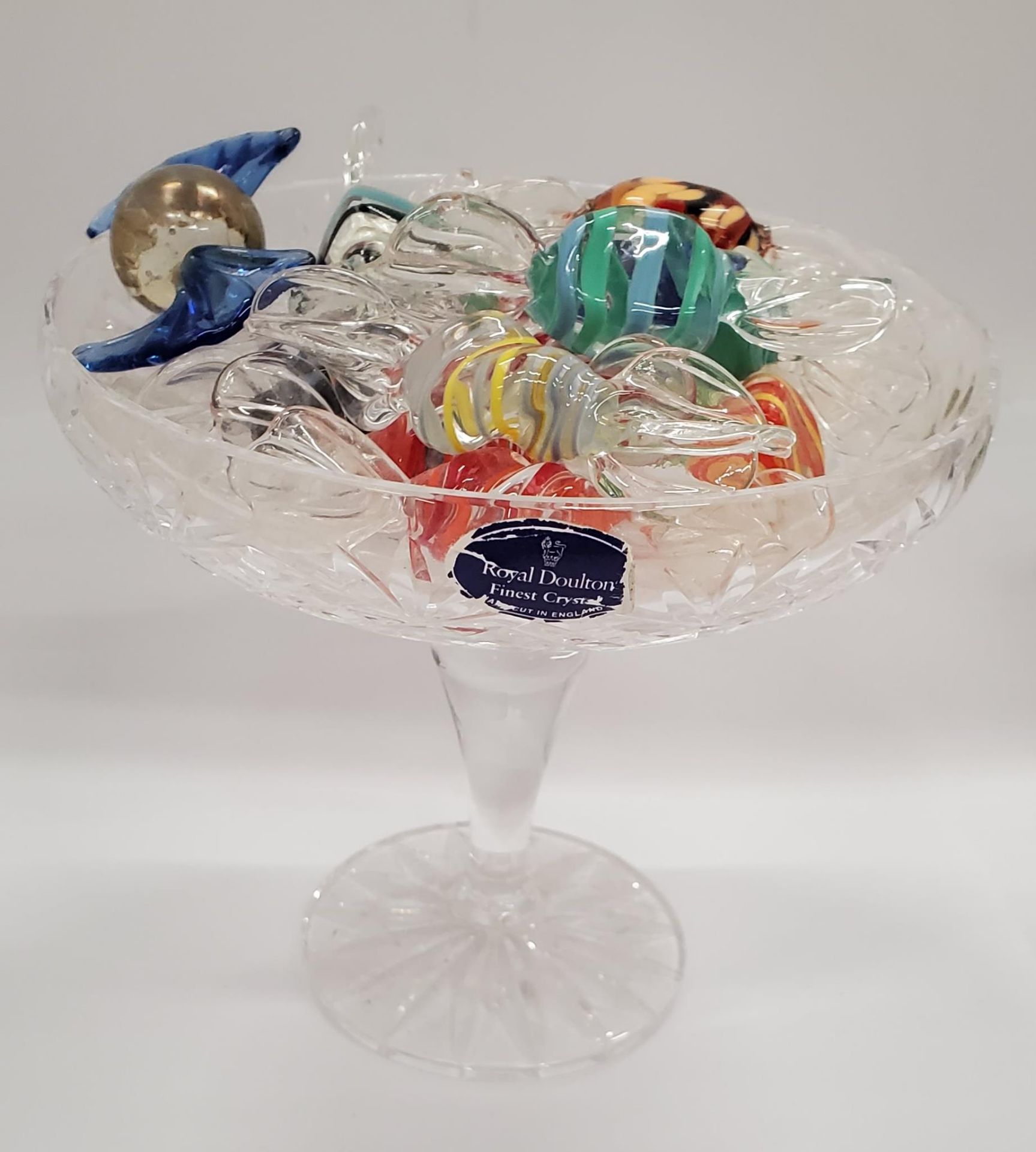 A QUANTITY OF MURANO STYLE GLASS SWEETS - APPROX 27, TWO ROYAL DOULTON FOOTED BOWLS PLUS - Image 2 of 3