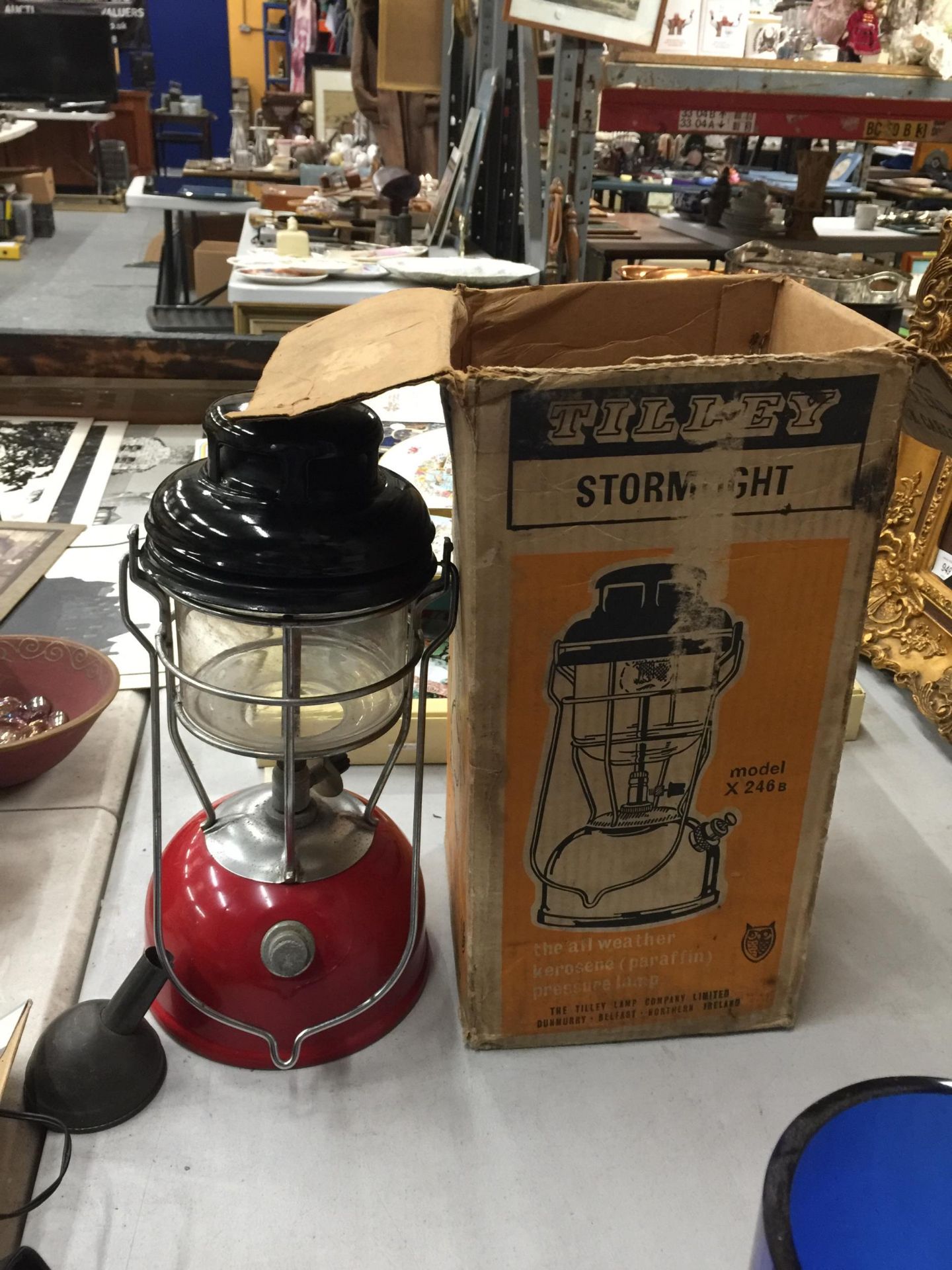 A VINTAGE BOXED TILLEY STORMLIGHT
