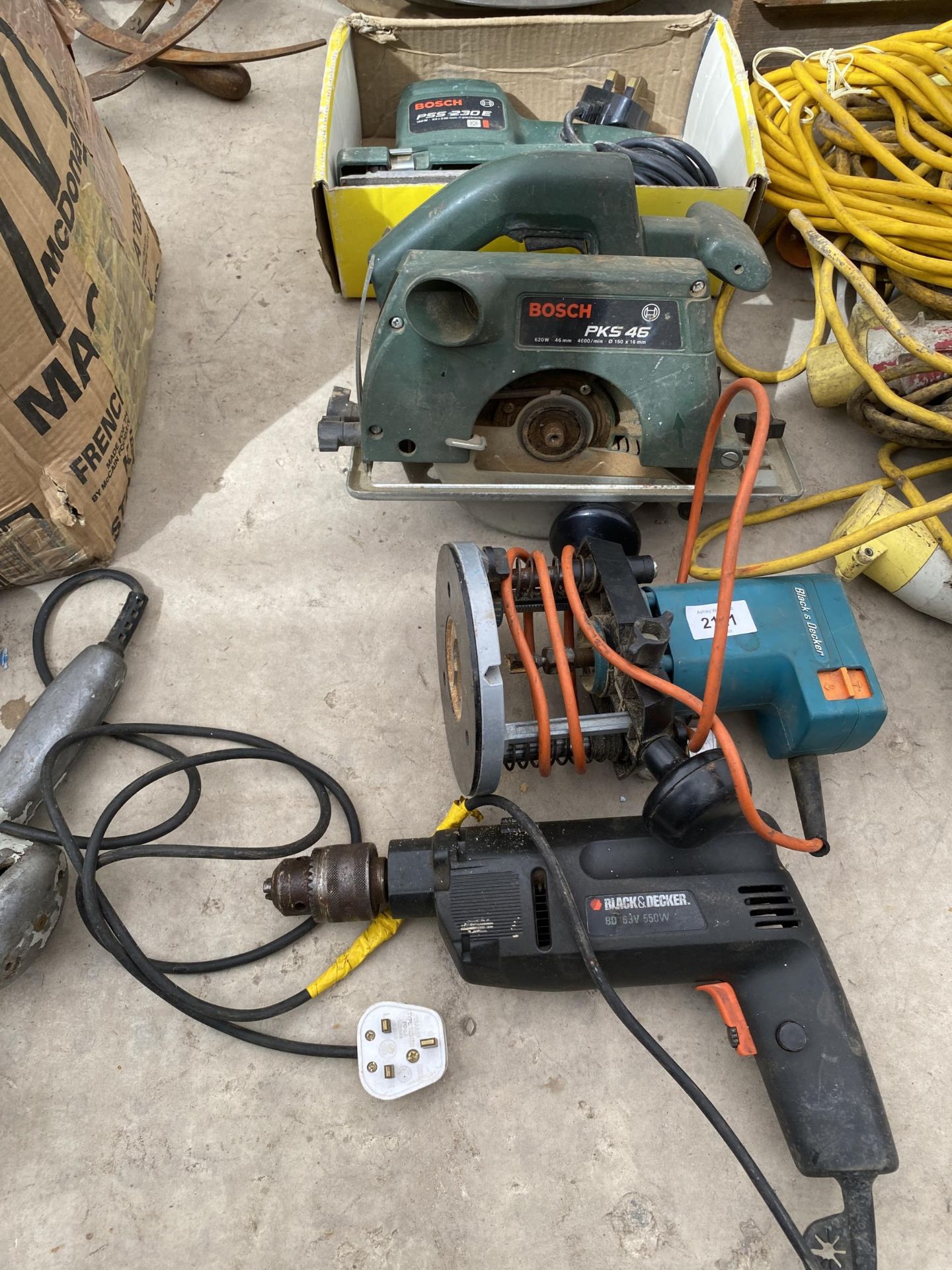 FOUR POWER TOOLS TO INCLUDE BOSCH SANDER, ROUTER, ETC