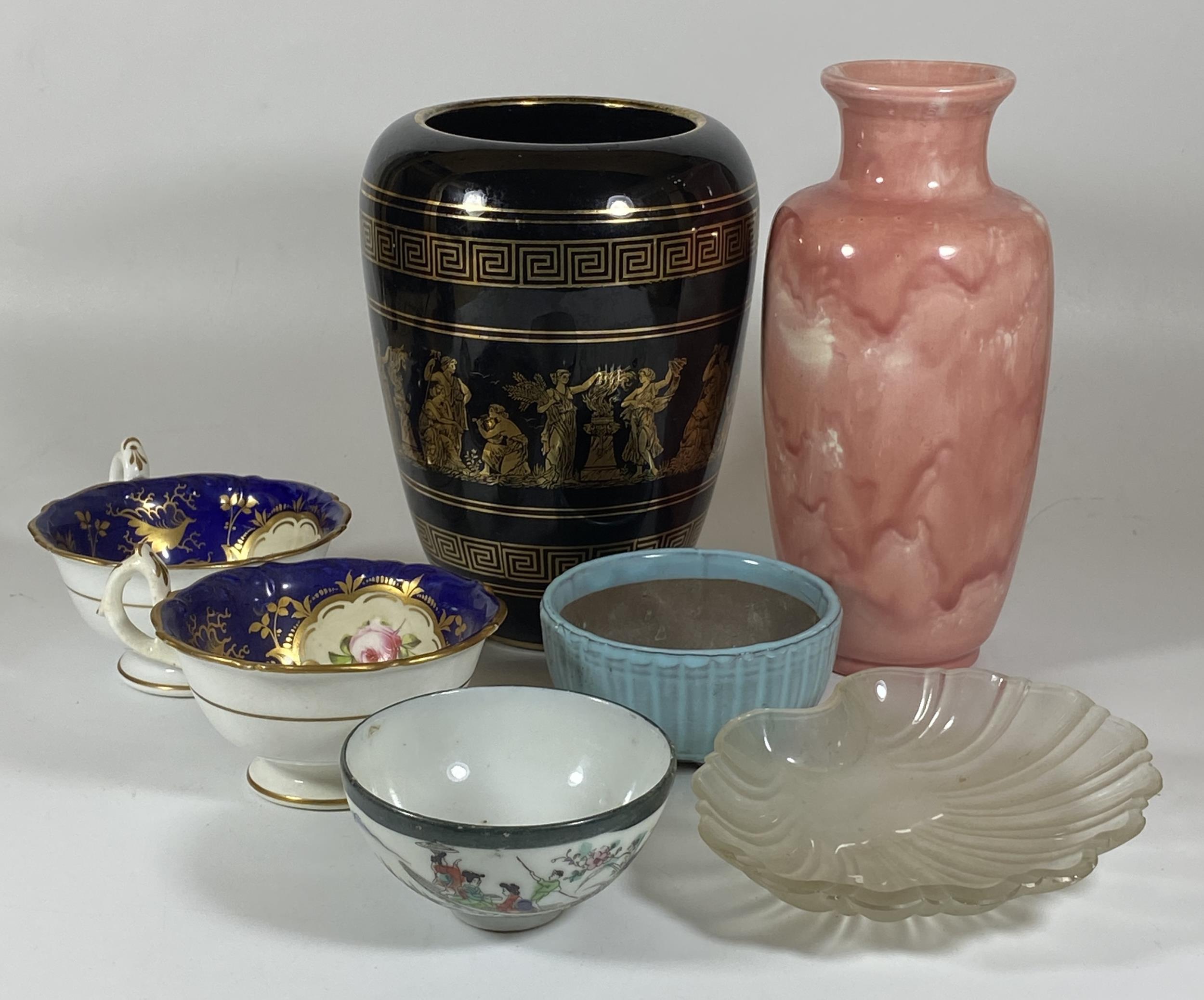 A MIXED GROUP OF CERAMICS TO INCLUDE, ORIENTAL PORCELAIN BOWL, 19TH CENTURY GILT CUPS, PILKINGTONS