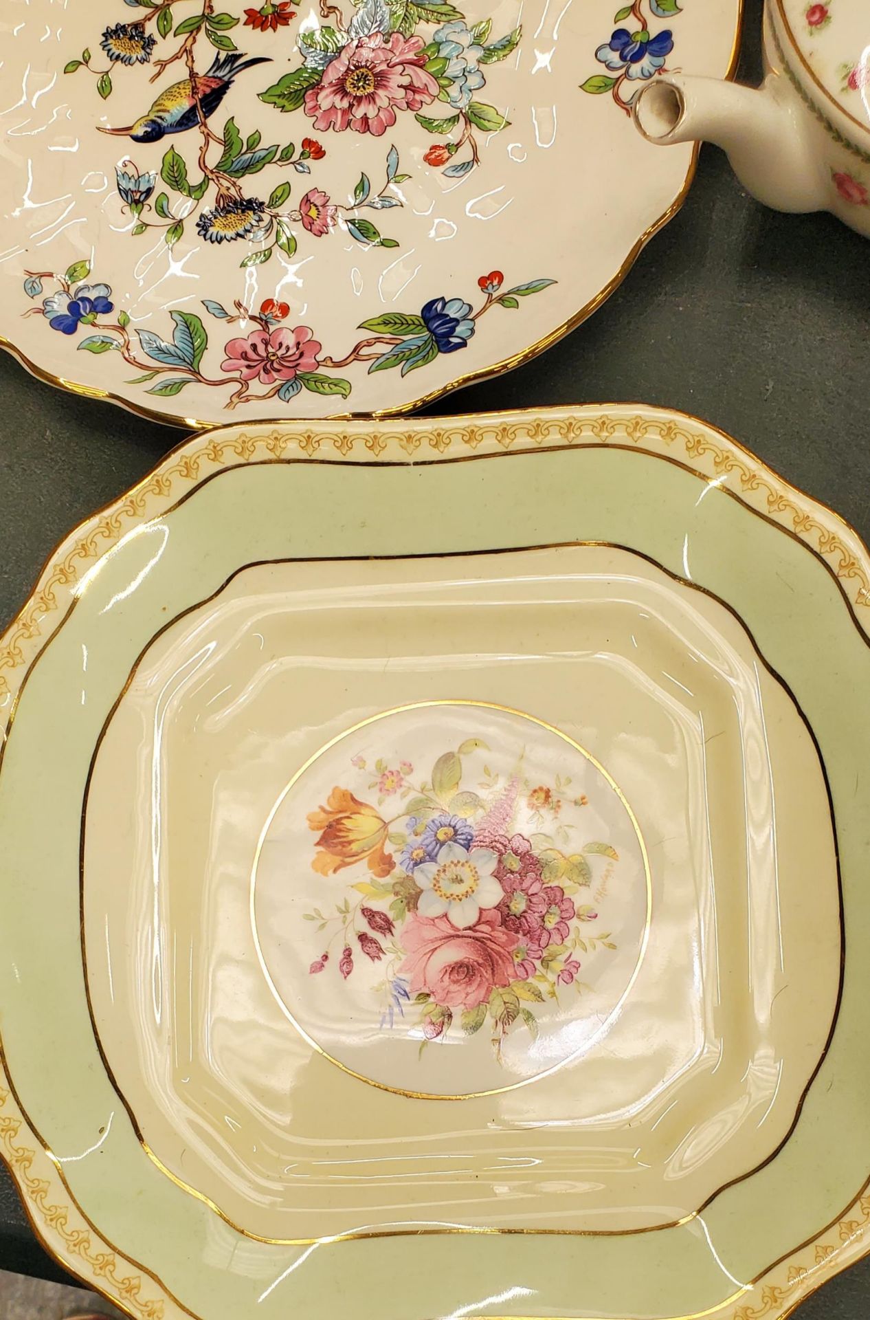 A QUANTITY OF CHINA ITEMS TO INCLUDE NORITAKE TRIOS, AYNSLEY PLATES, VASES AND A SCENT BOTTLE, A - Image 2 of 6