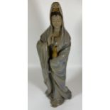 A LARGE VINTAGE CHINESE STONEWARE MUD MAN FIGURE OF A LADY, HEIGHT 45CM