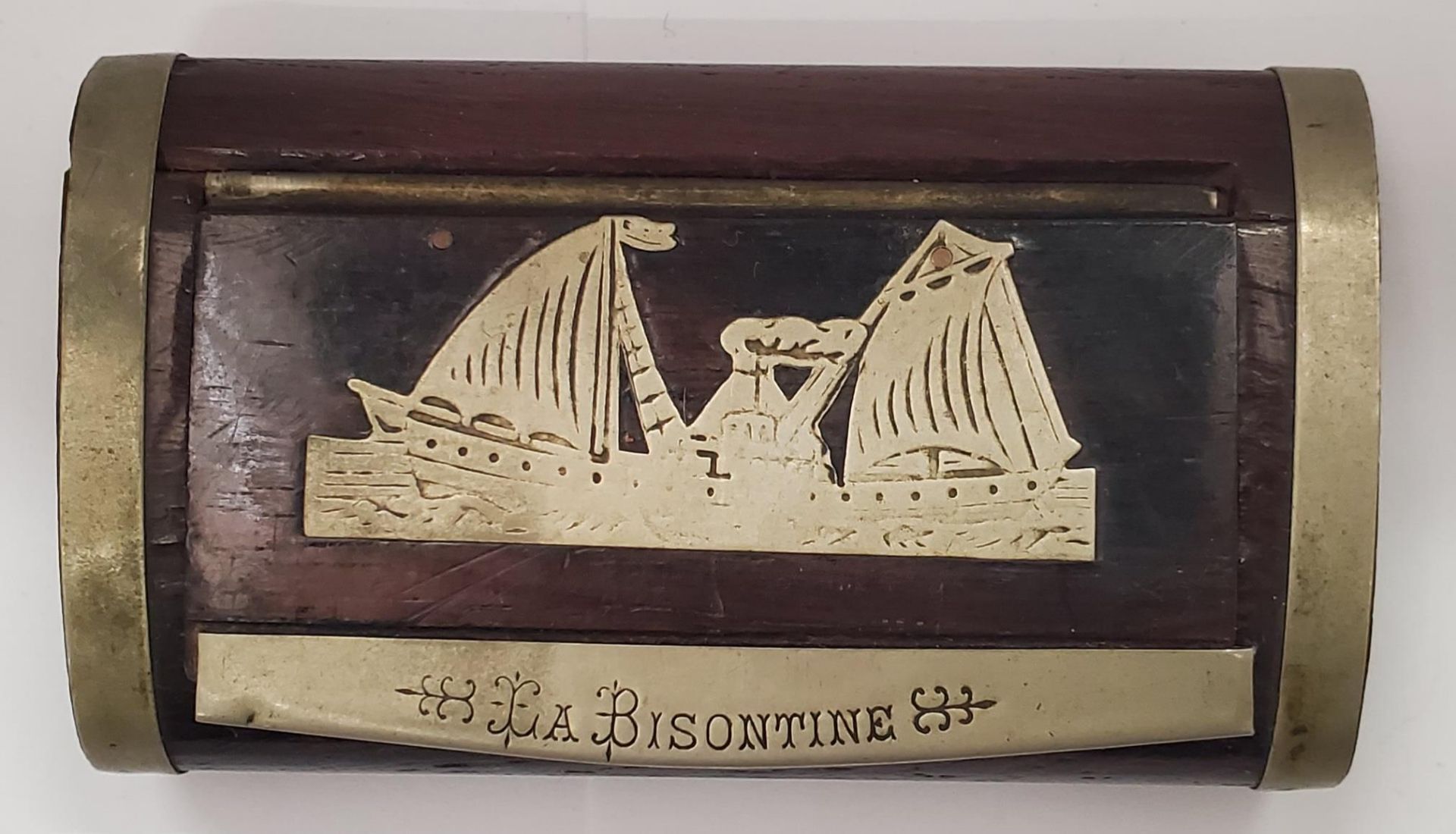 A VINTAGE MAHOGANY AND METAL SNUFF BOX WITH AN INLAID IMAGE OF 'LA BISONTINE' SHIP