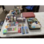 A COLLECTION OF ART AND CRAFT RELATED SUPPLIES