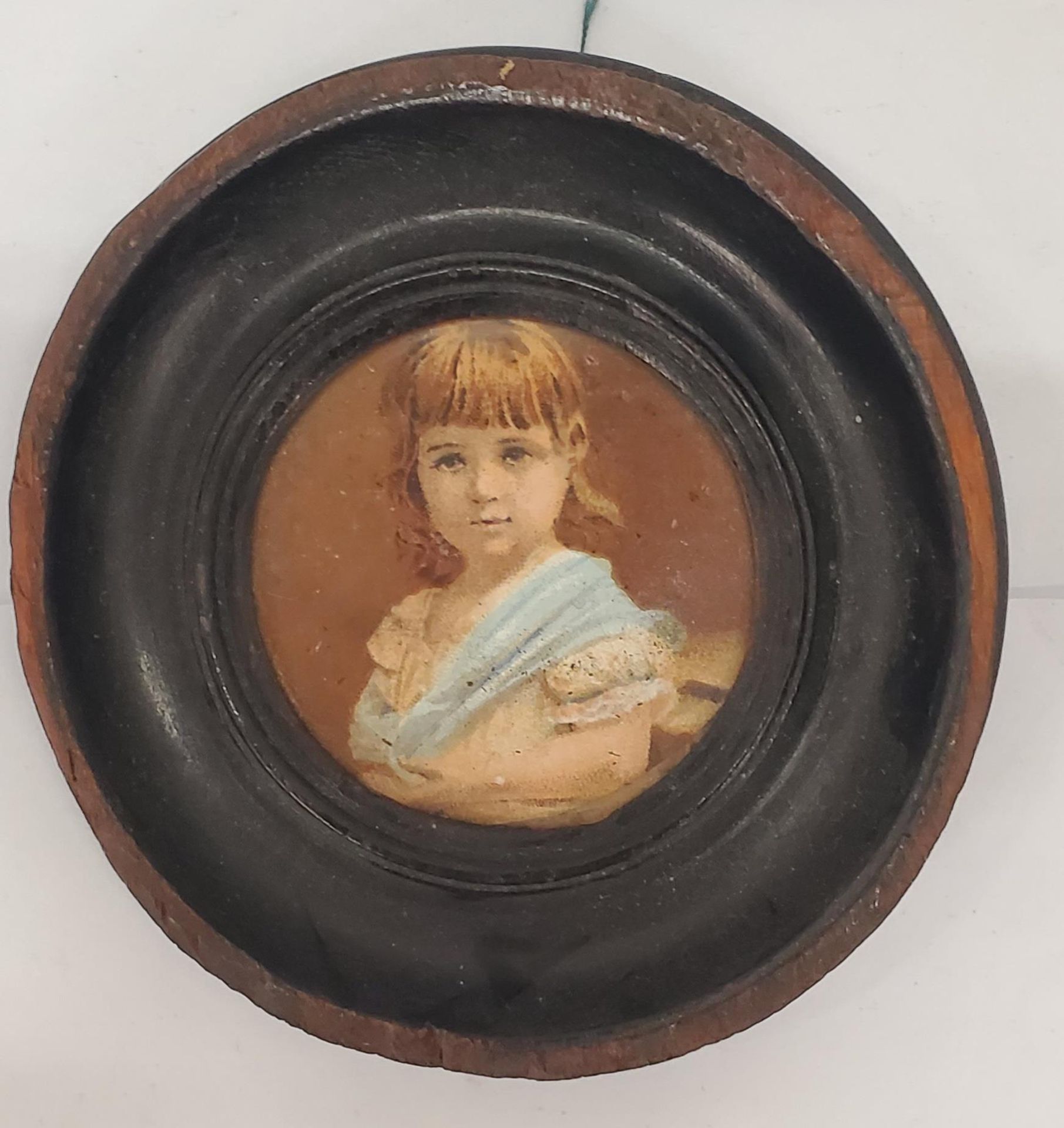 TWO VINTAGE MINIATURE PORTRAITS IN ROUND FRAMES - Bild 2 aus 5