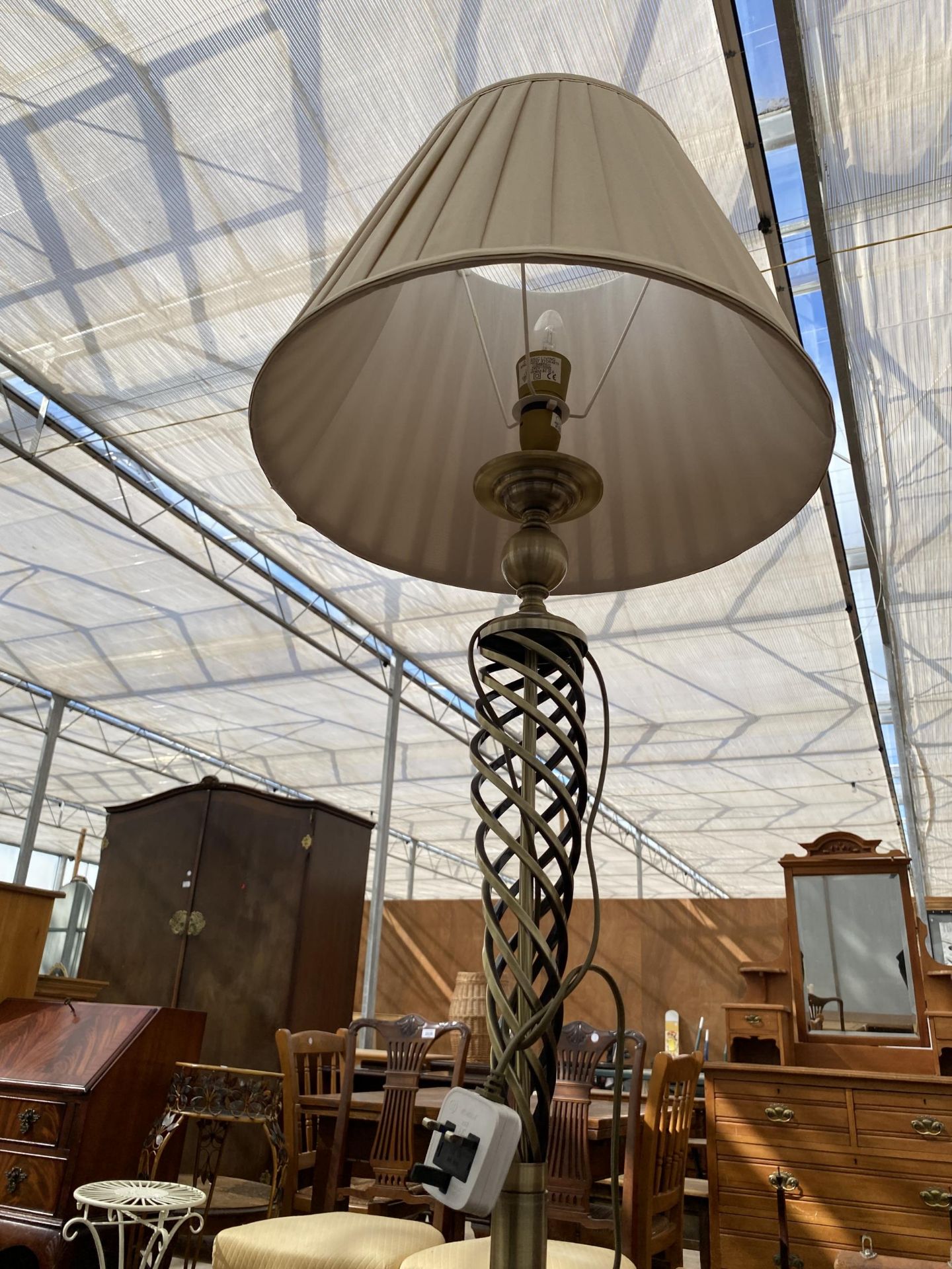 A MODERN METALWARE STANDARD LAMP COMPLETE WITH SHADE - Image 2 of 2
