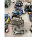 FIVE ASSORTED POWER TOOLS, DRILLS, BLACK AND DECKER SAW ETC