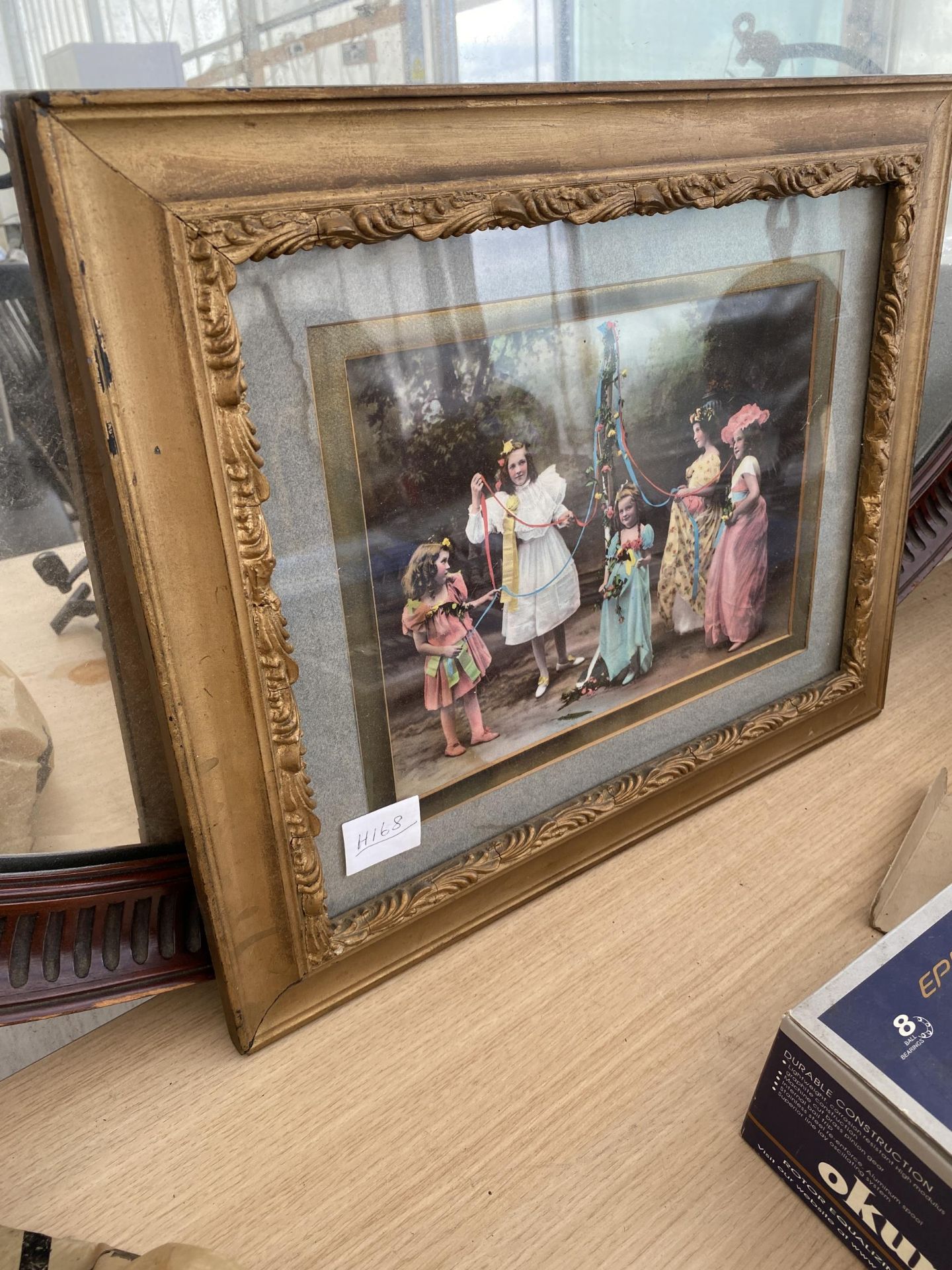 TWO ITEMS - WOODEN FRAMED OVAL MIRROR AND GILT FRAMED COLOUR PRINT - Image 2 of 3