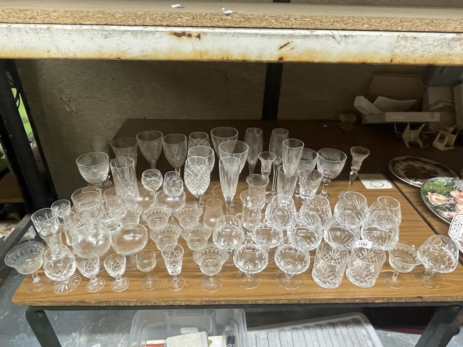 A LARGE COLLECTION OF CUT AND FURTHER GLASS DRINKING GLASSES