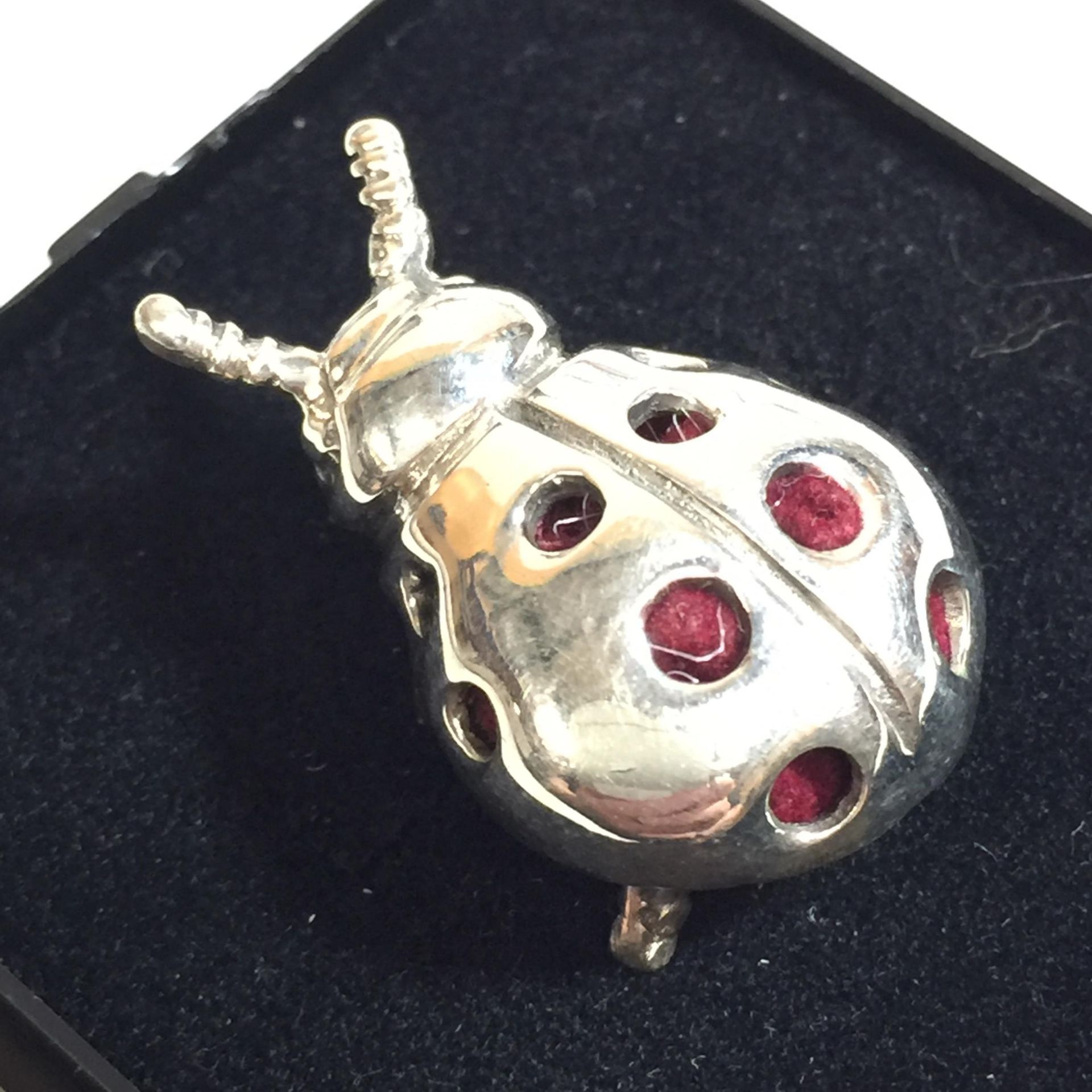 A SILVER LADYBIRD PIN CUSHION - Image 2 of 3