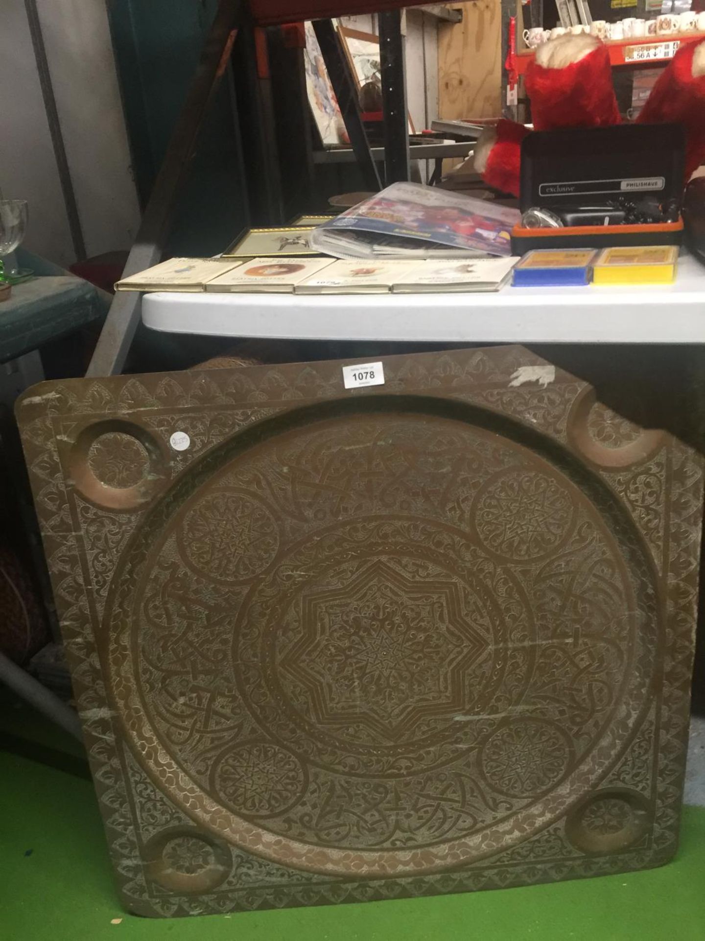 A HEAVY COPPER TABLE TOP WITH ASIAN STYLE ENGRAVING, 68CM X 68CM