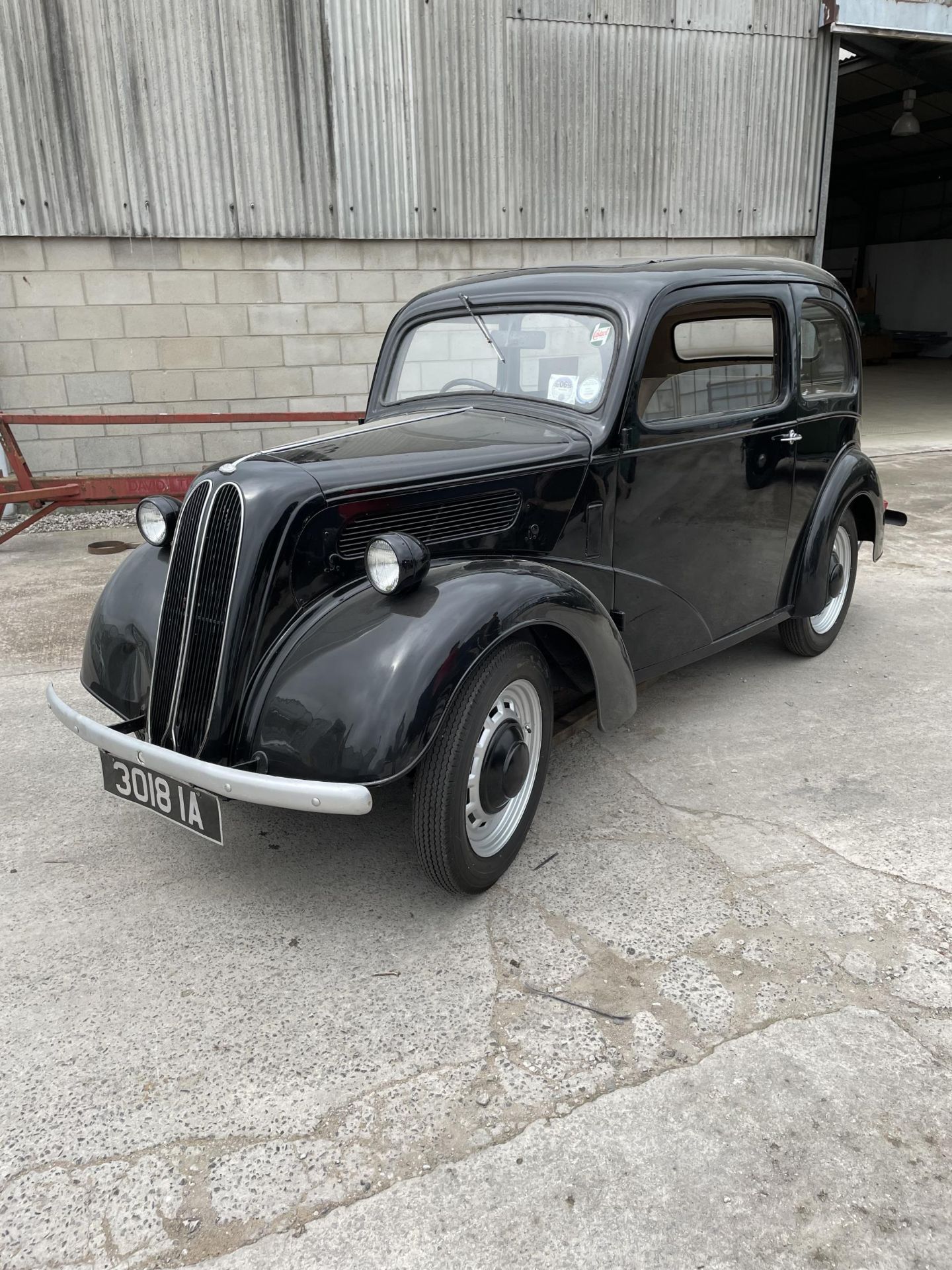 A FORD POPULAR MOTOR CAR, REGISTRATION 3018 IA, ON A V5C, IN VERY GOOD CONDITION, STARTS AND