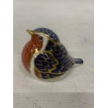 A ROYAL CROWN DERBY ROBIN (SECOND)