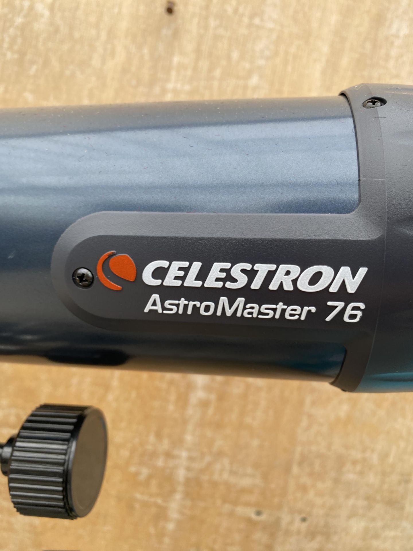 A CALESTRON ASTROMASTER 76 TELESCOPE WITH TRIPOD STAND - Bild 4 aus 7