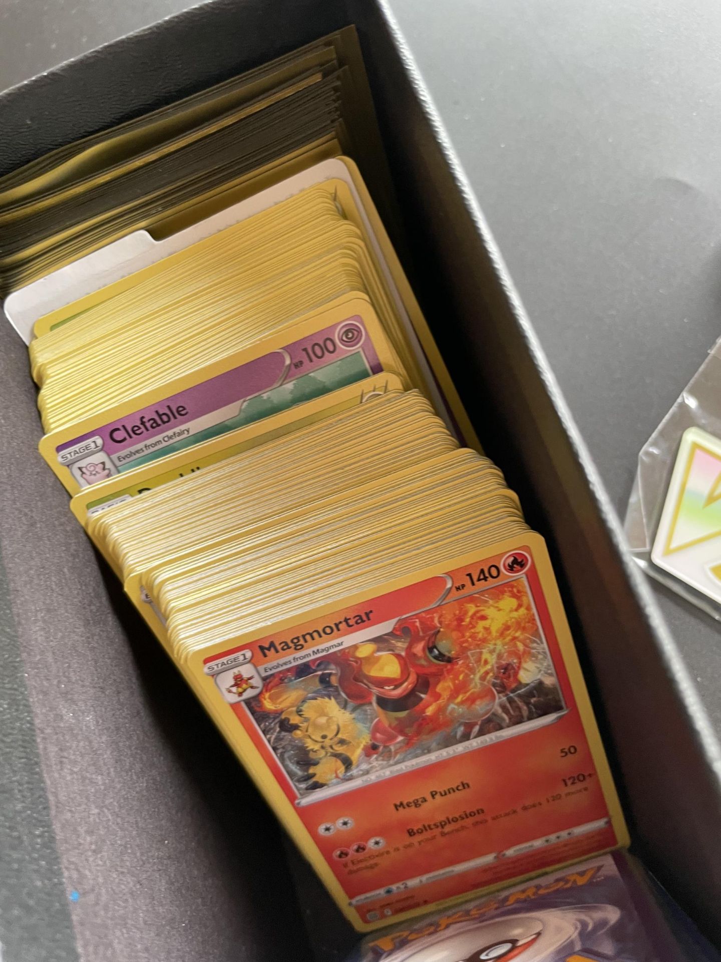 A TRAINER BOX OF ASSORTED POKEMON CARDS, GAME TOKENS, HOLOS ETC - Image 6 of 6
