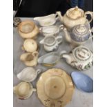 A MIXED LOT OF CERAMICS TO INCLUDE PORTMEIRION TEAPOT ETC