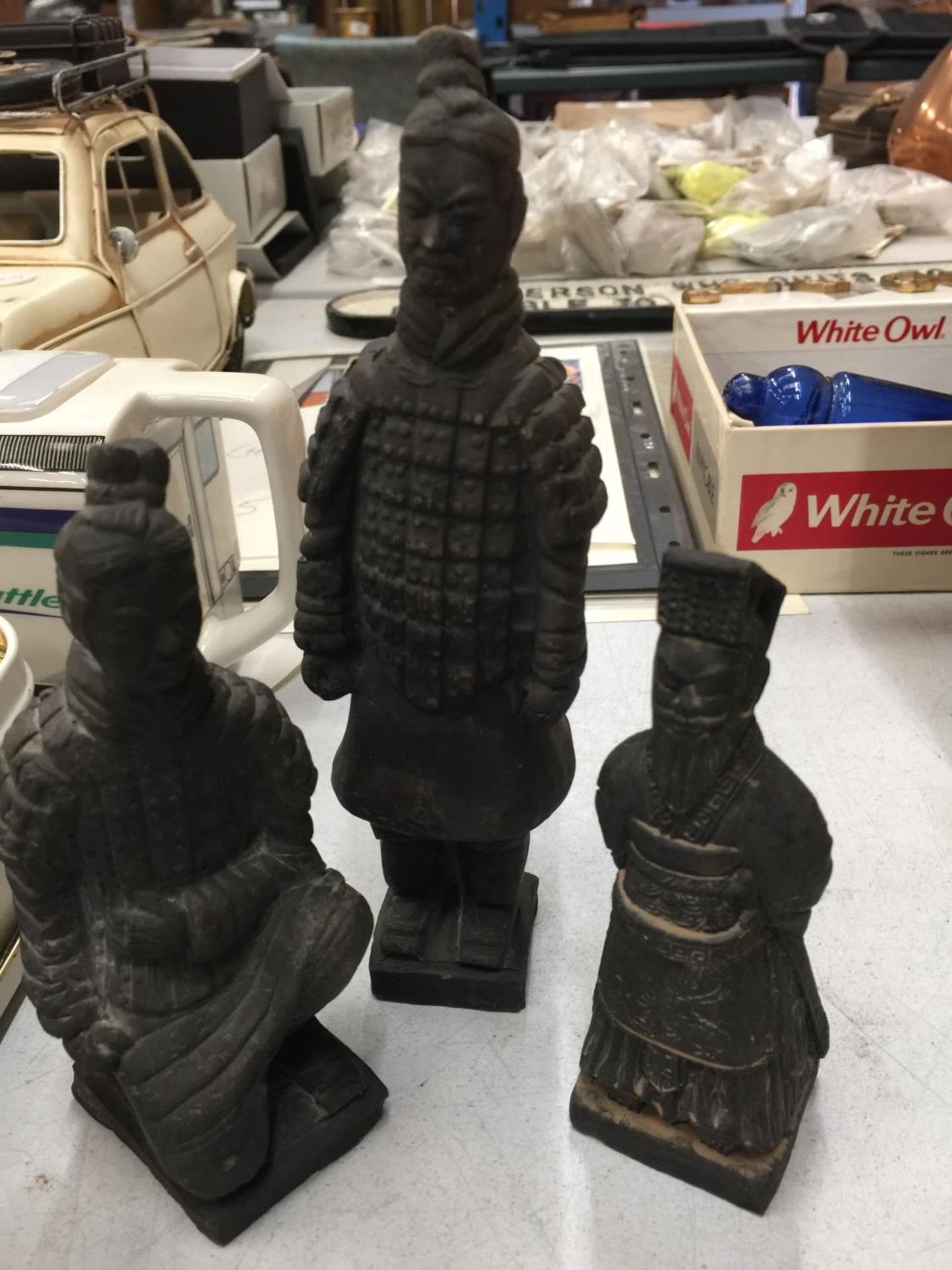 SIX ORIENTAL TERRACOTTA ARMY STYLE FIGURES - Image 4 of 4