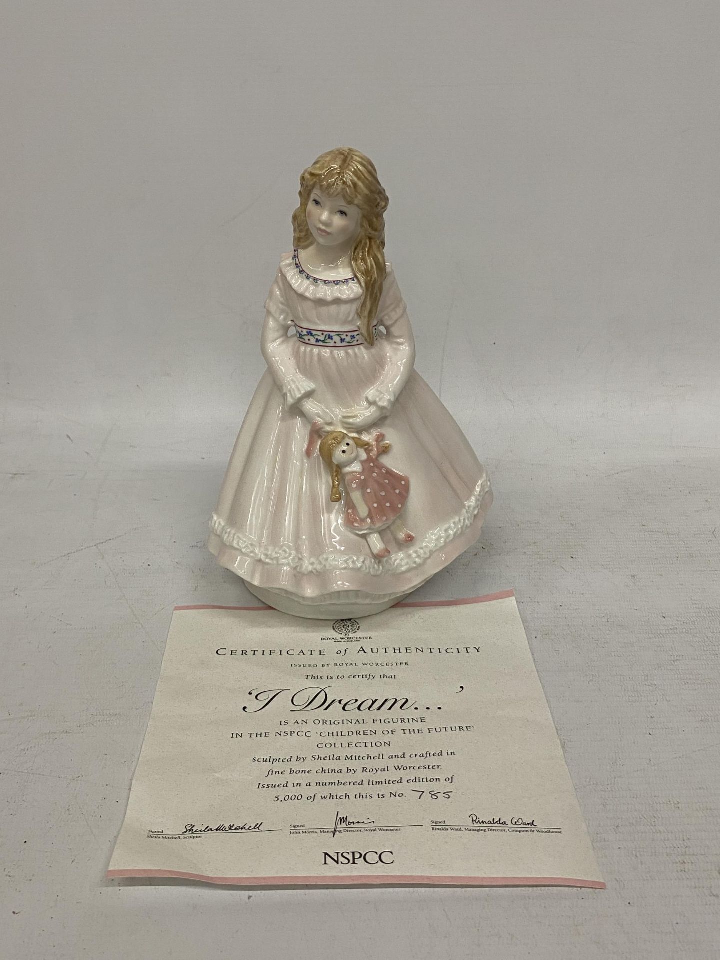 A ROYAL WORCESTER 'I DREAM' LIMITED EDITION FIGURE WITH CERTIFICATE